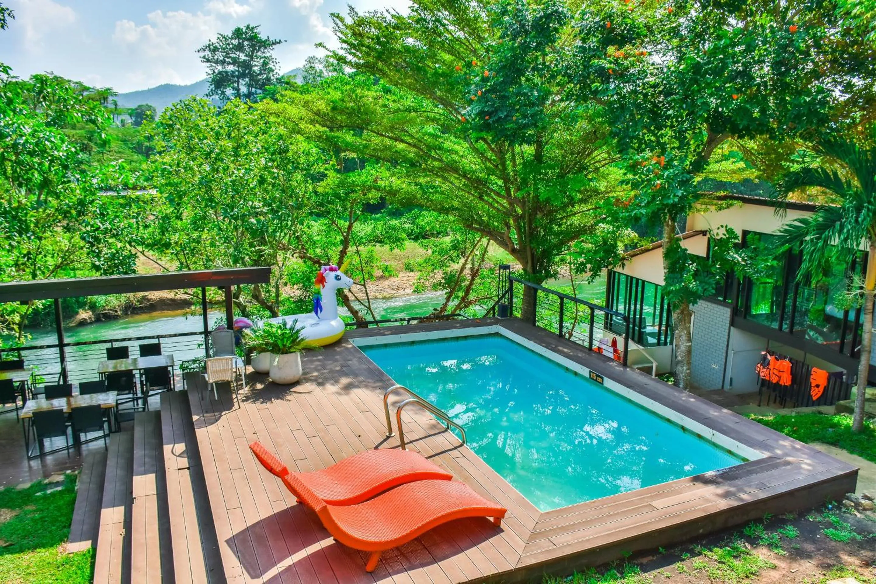 Nana River Kaeng Krachan