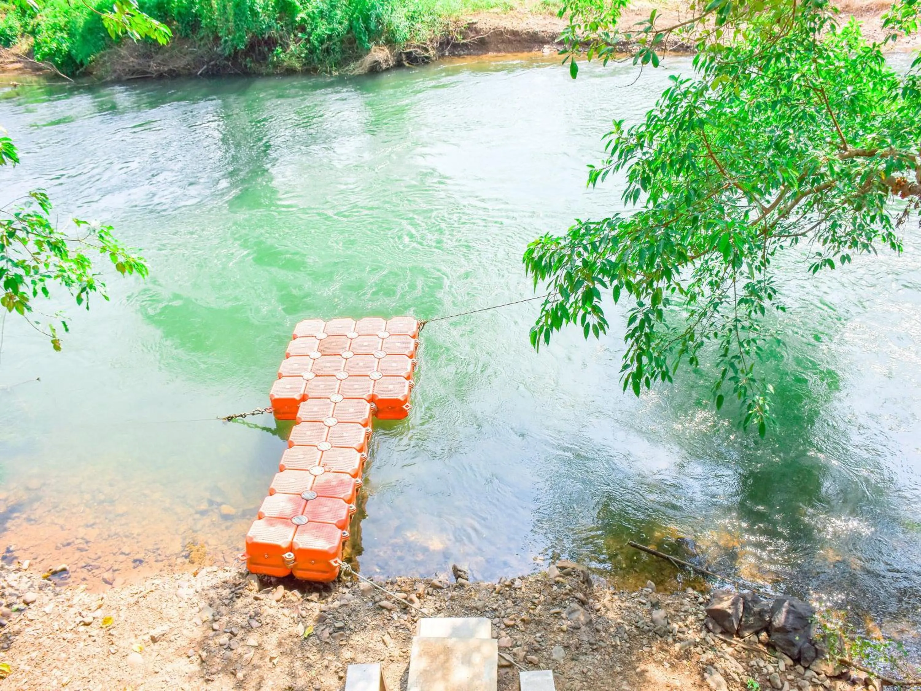 Area and facilities in Nana River Kaeng Krachan