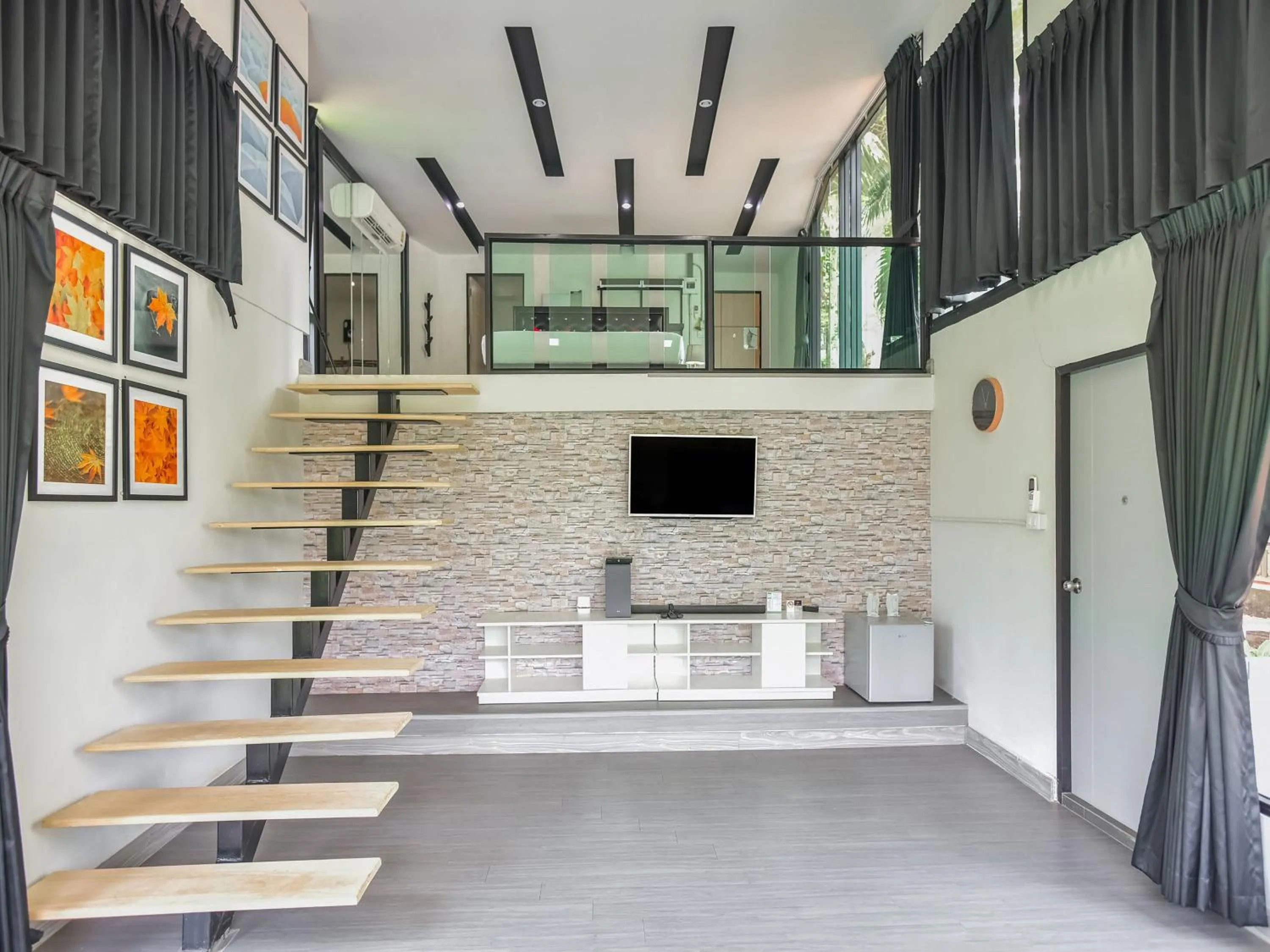 TV and multimedia in Nana River Kaeng Krachan