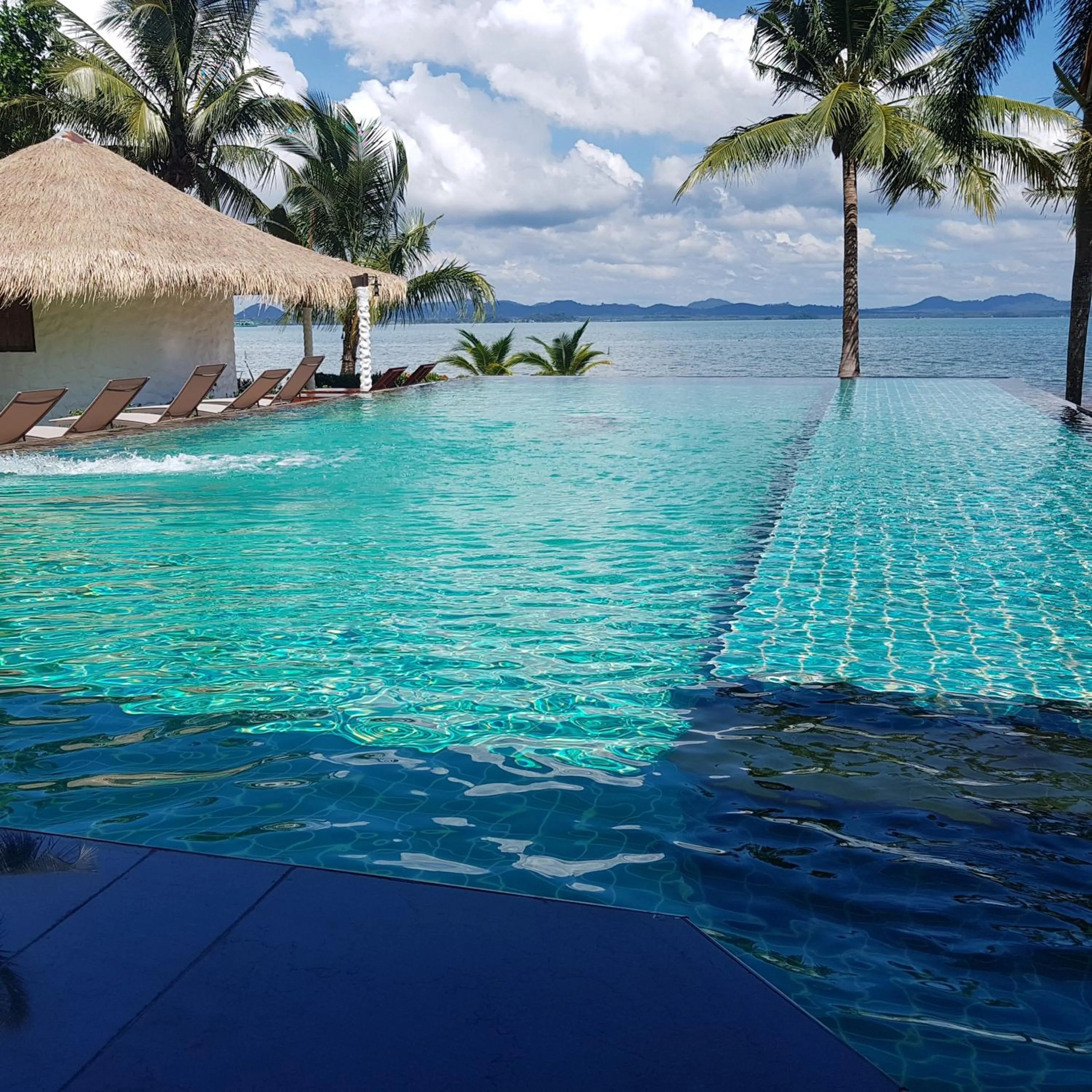 Pool view in Sunrise Beach Resort