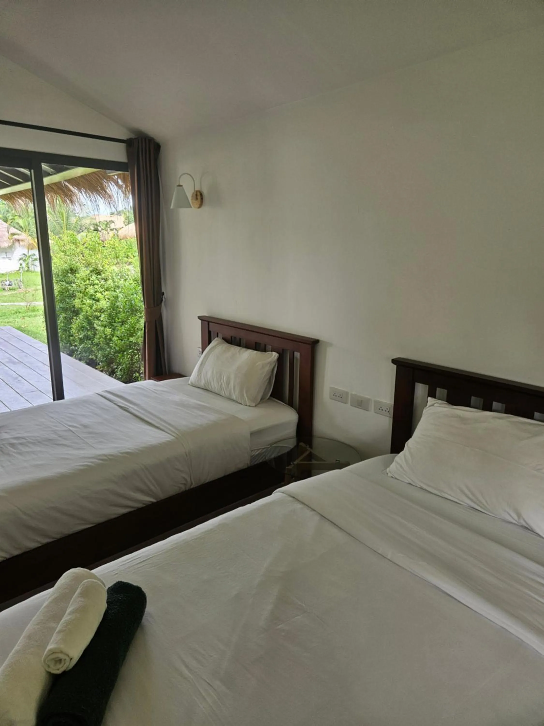 Bed in Sunrise Beach Resort