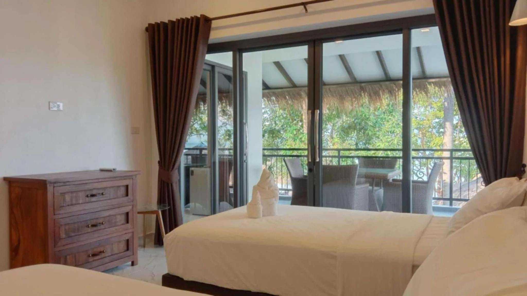 Bedroom, Bed in Sunrise Beach Resort