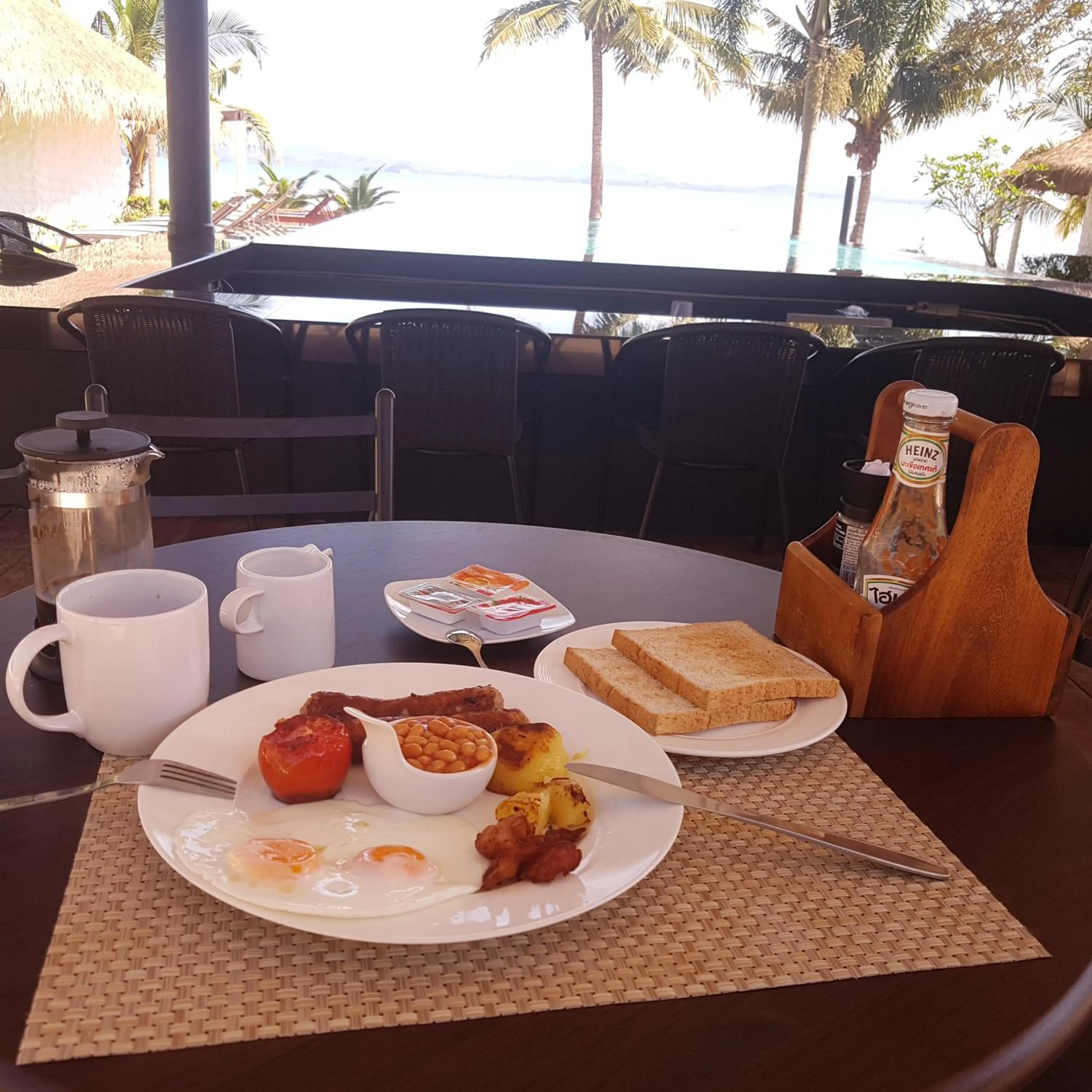 English/Irish breakfast in Sunrise Beach Resort