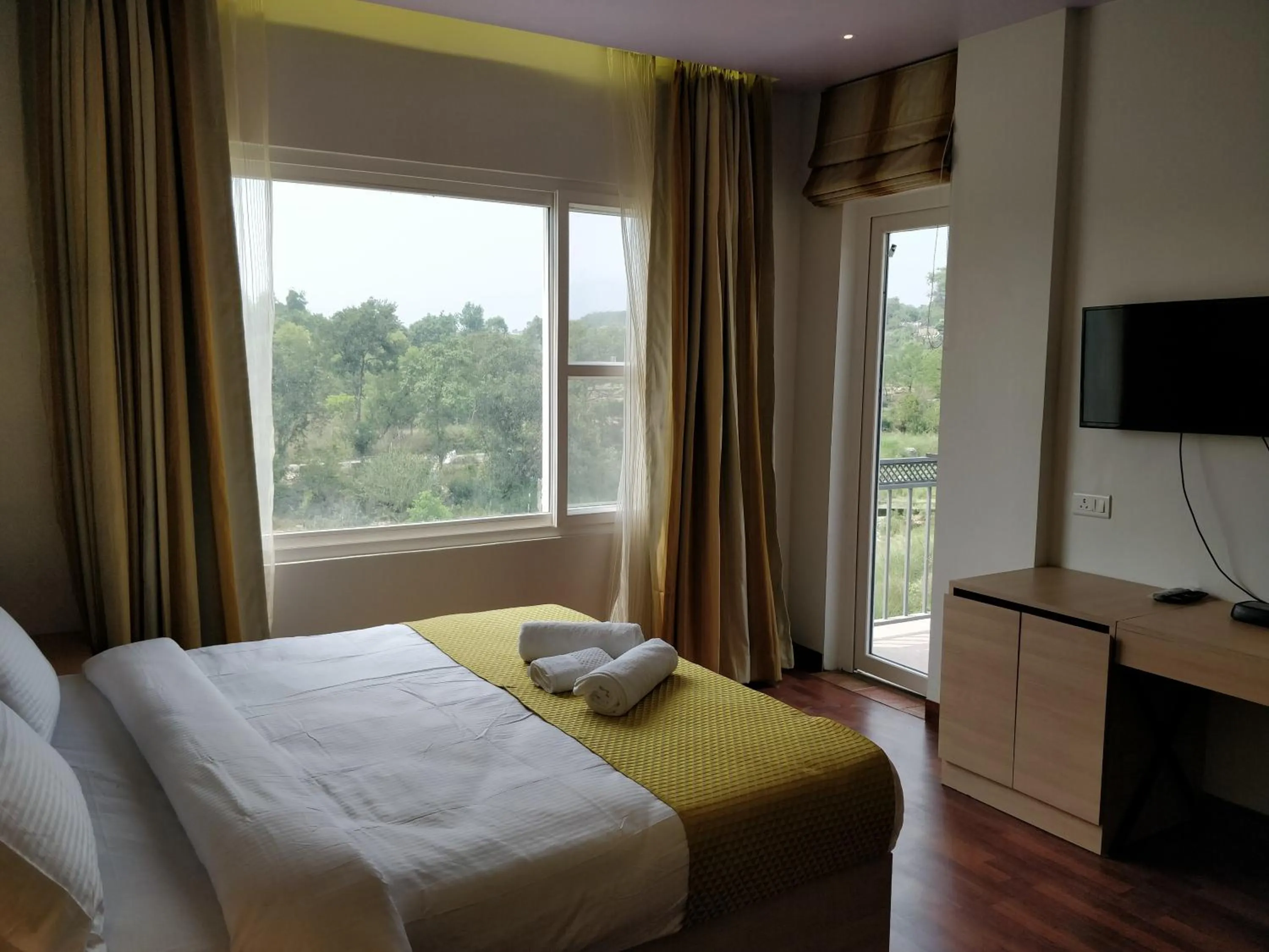 Bedroom, Bed in Hotel River Retreat