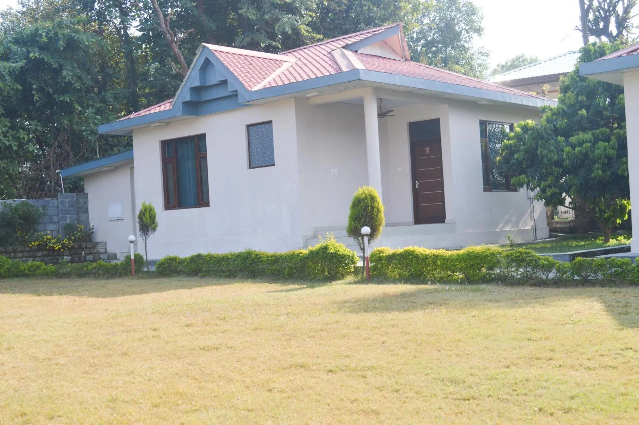 Property building in Hotel River Retreat