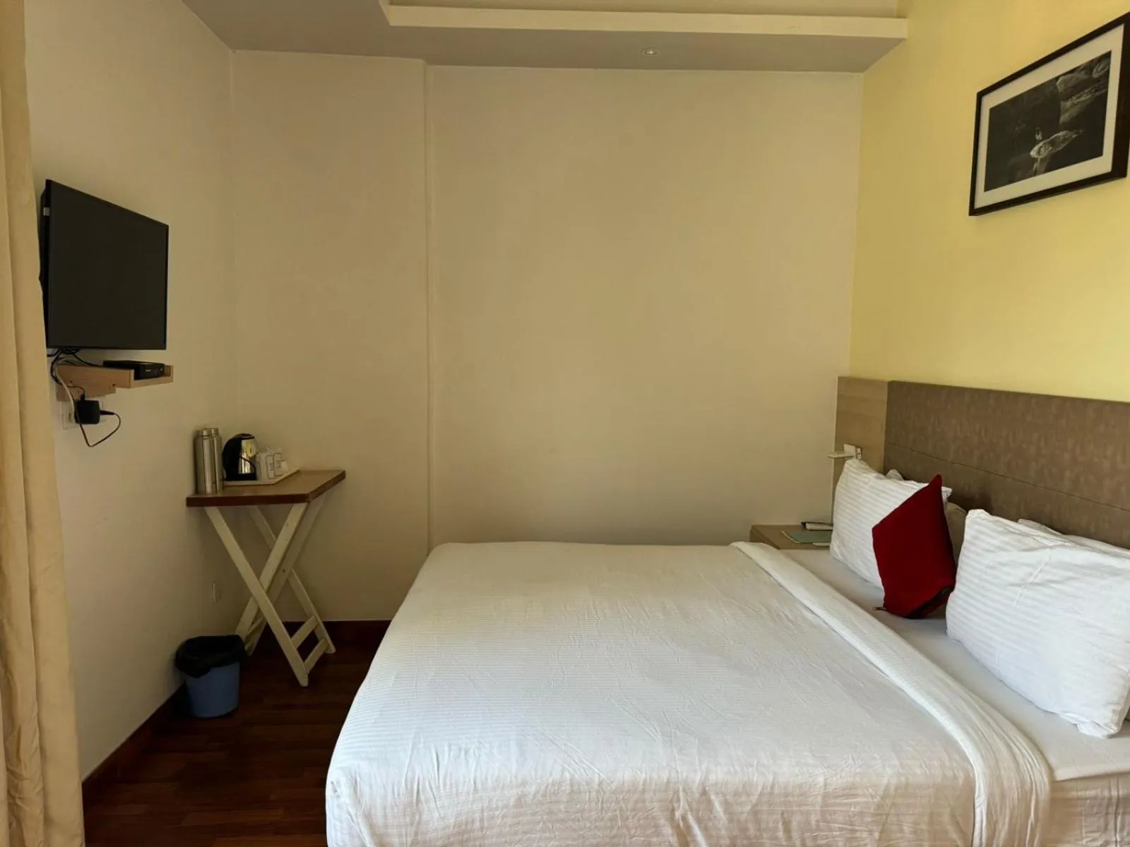 Bed in Hotel River Retreat