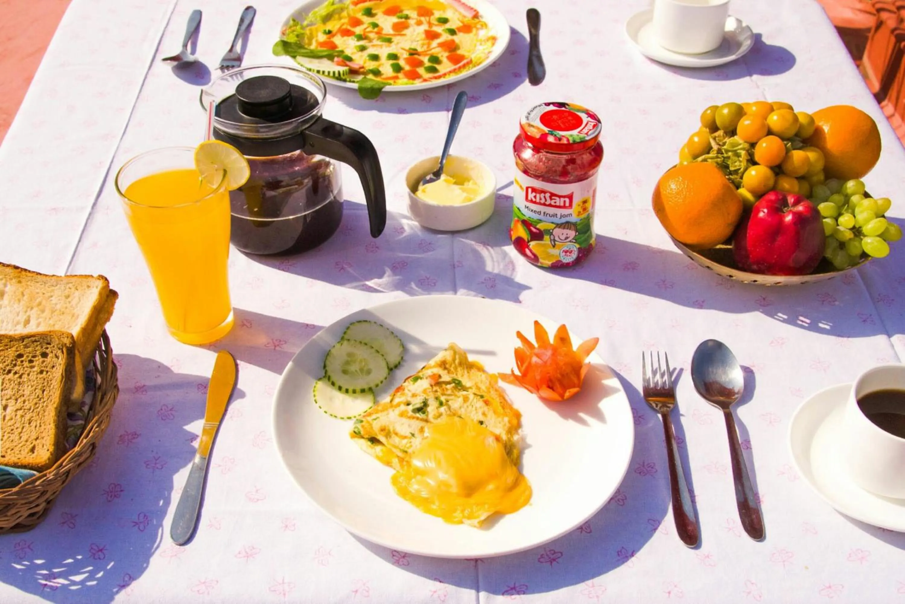 Breakfast in Hotel River Retreat