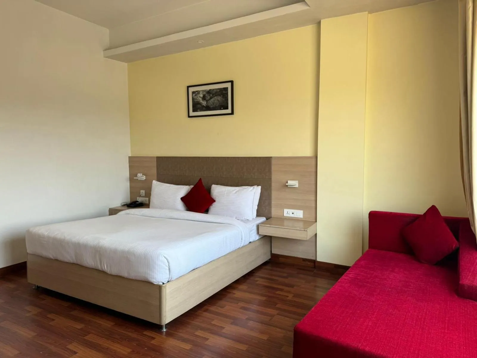 Bed in Hotel River Retreat