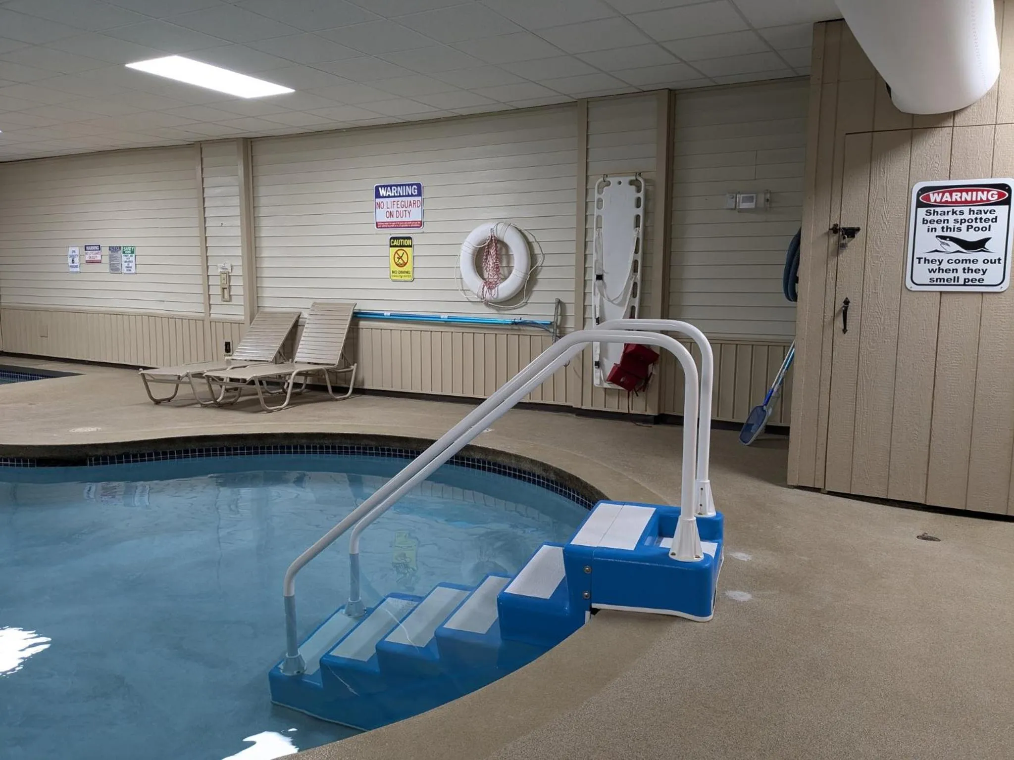 Swimming pool in Magnuson Copper Crown