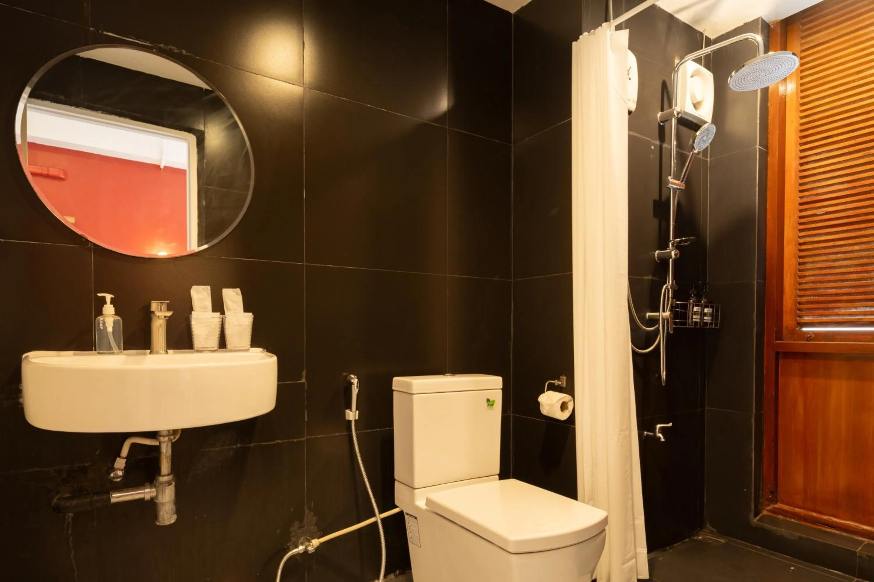 Toilet in House Of PaPa Bangkok Siam