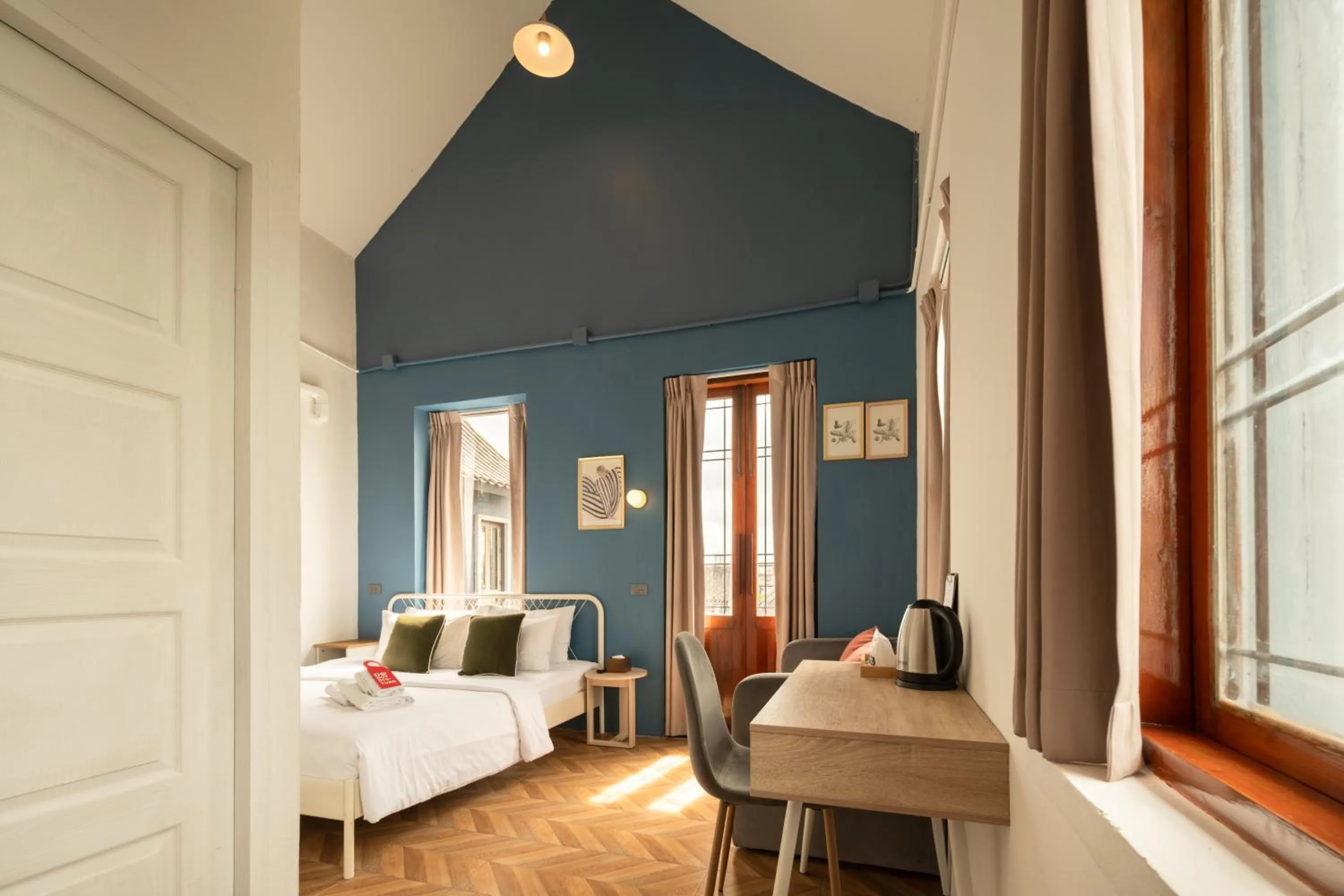 Photo of the whole room, Bed in House Of PaPa Bangkok Siam