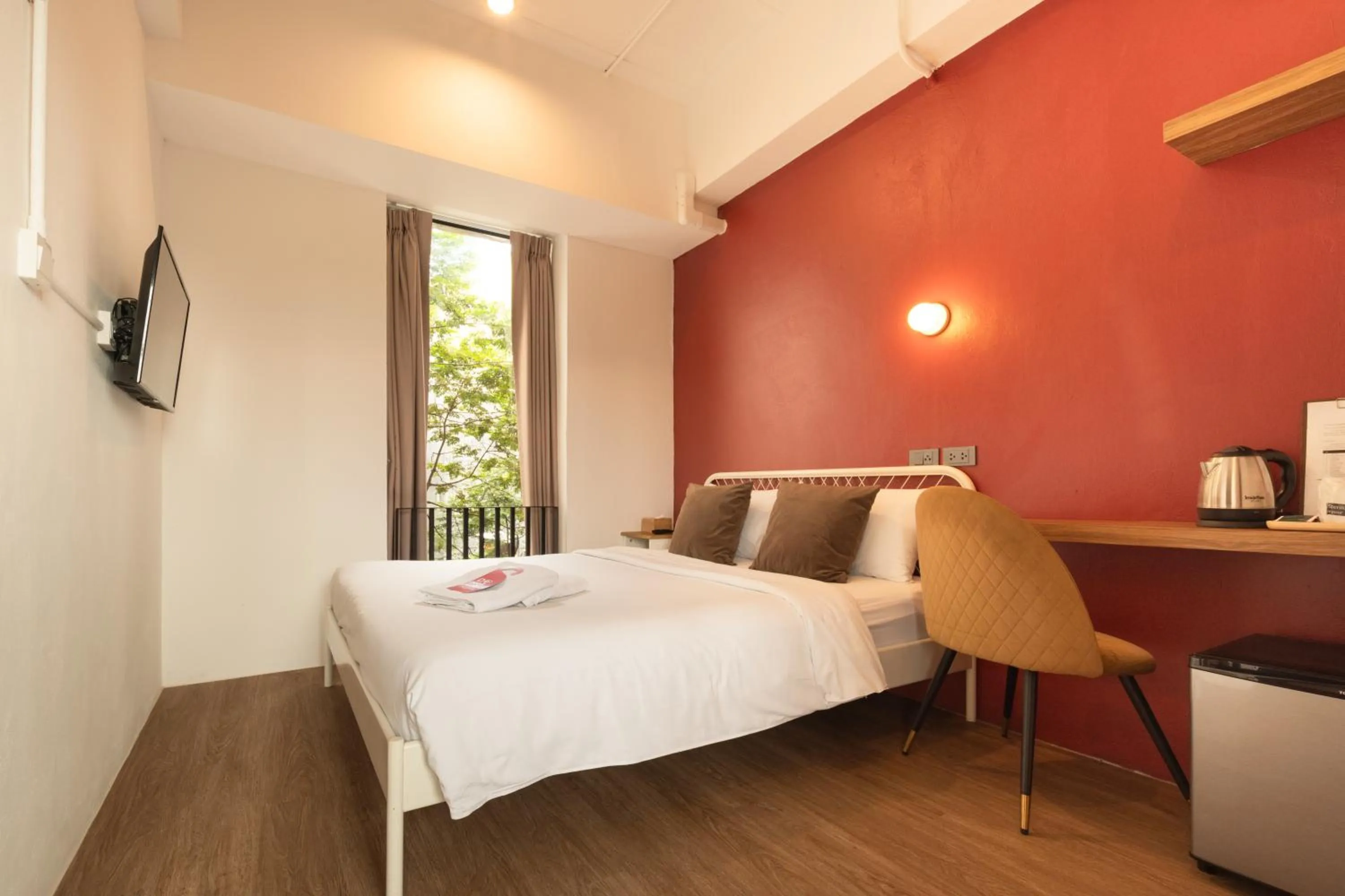 Photo of the whole room, Bed in House Of PaPa Bangkok Siam