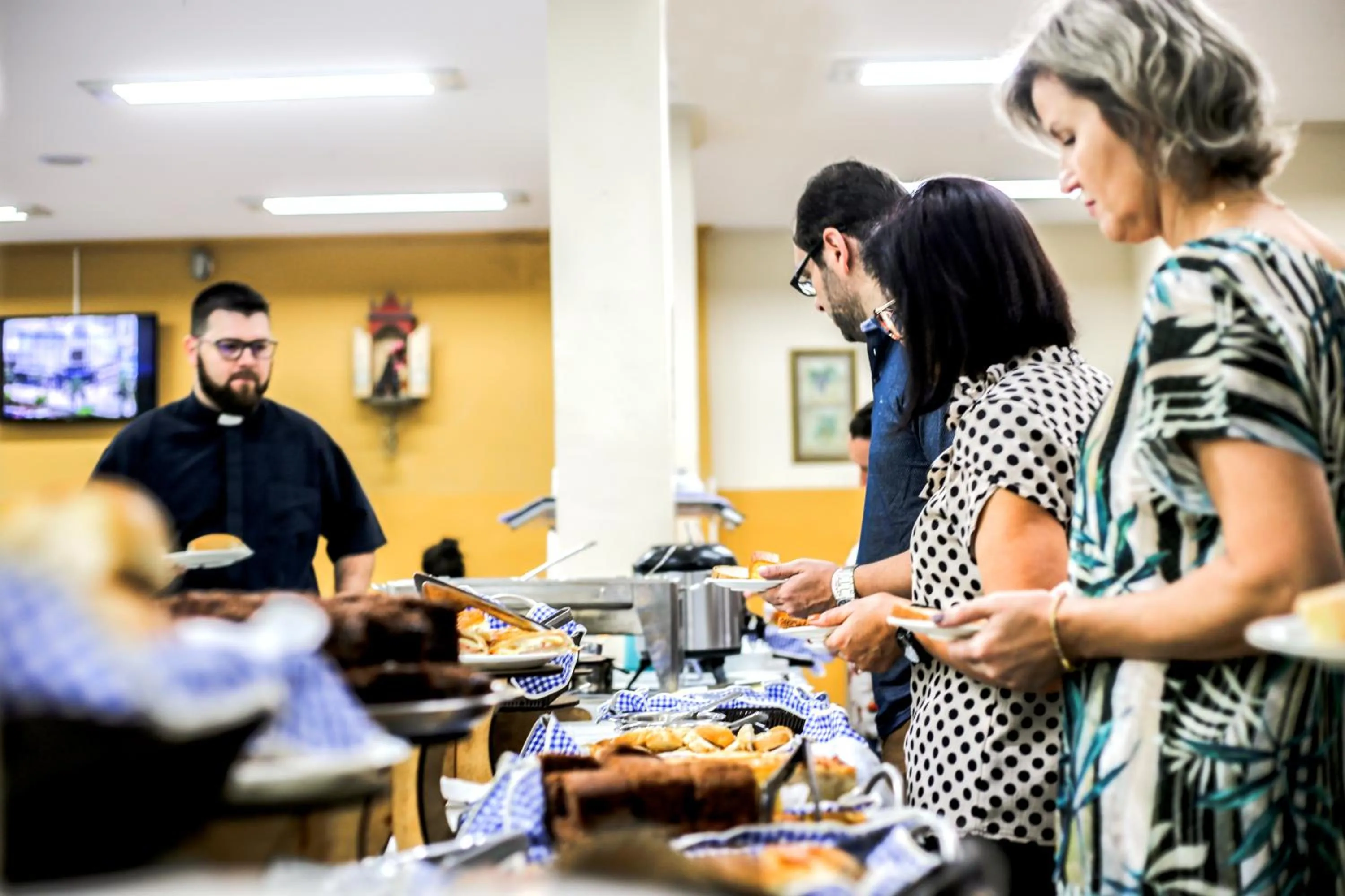 People in Hotel Faenician