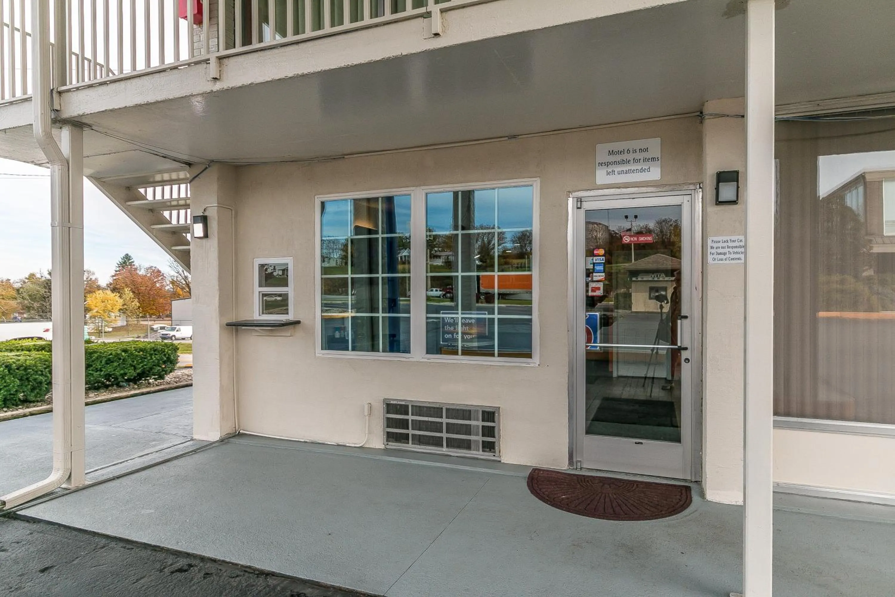 Facade/entrance in Motel 6-Somerset, KY