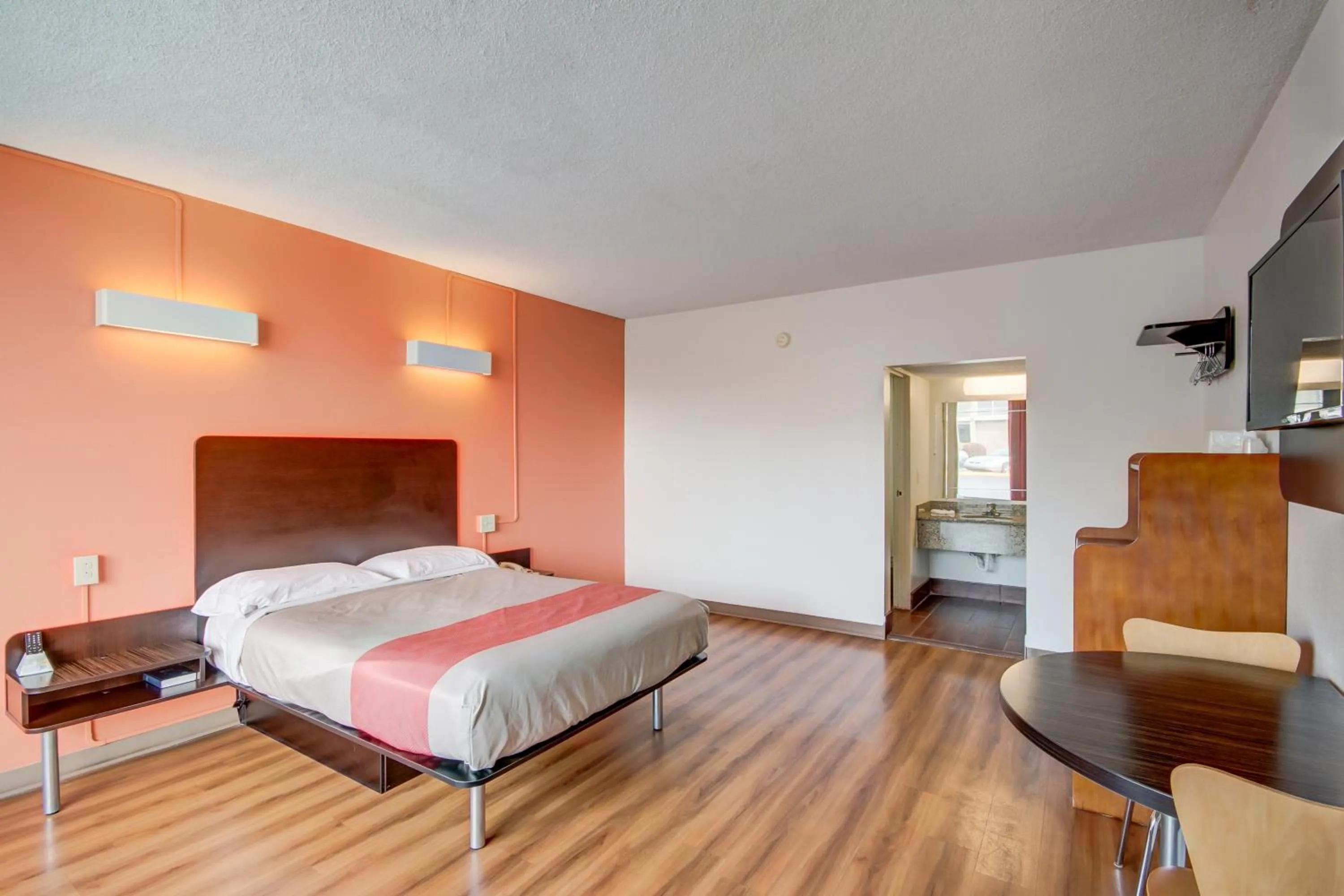 Bedroom, Bed in Motel 6-Somerset, KY