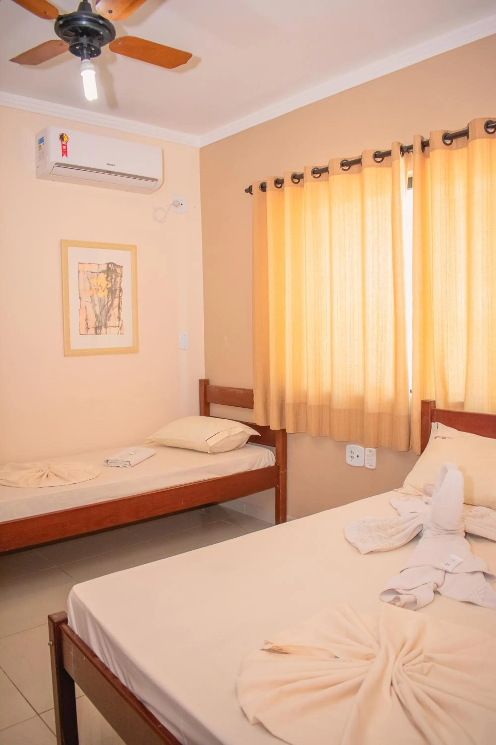 Bed in Hollywood Palace Hotel