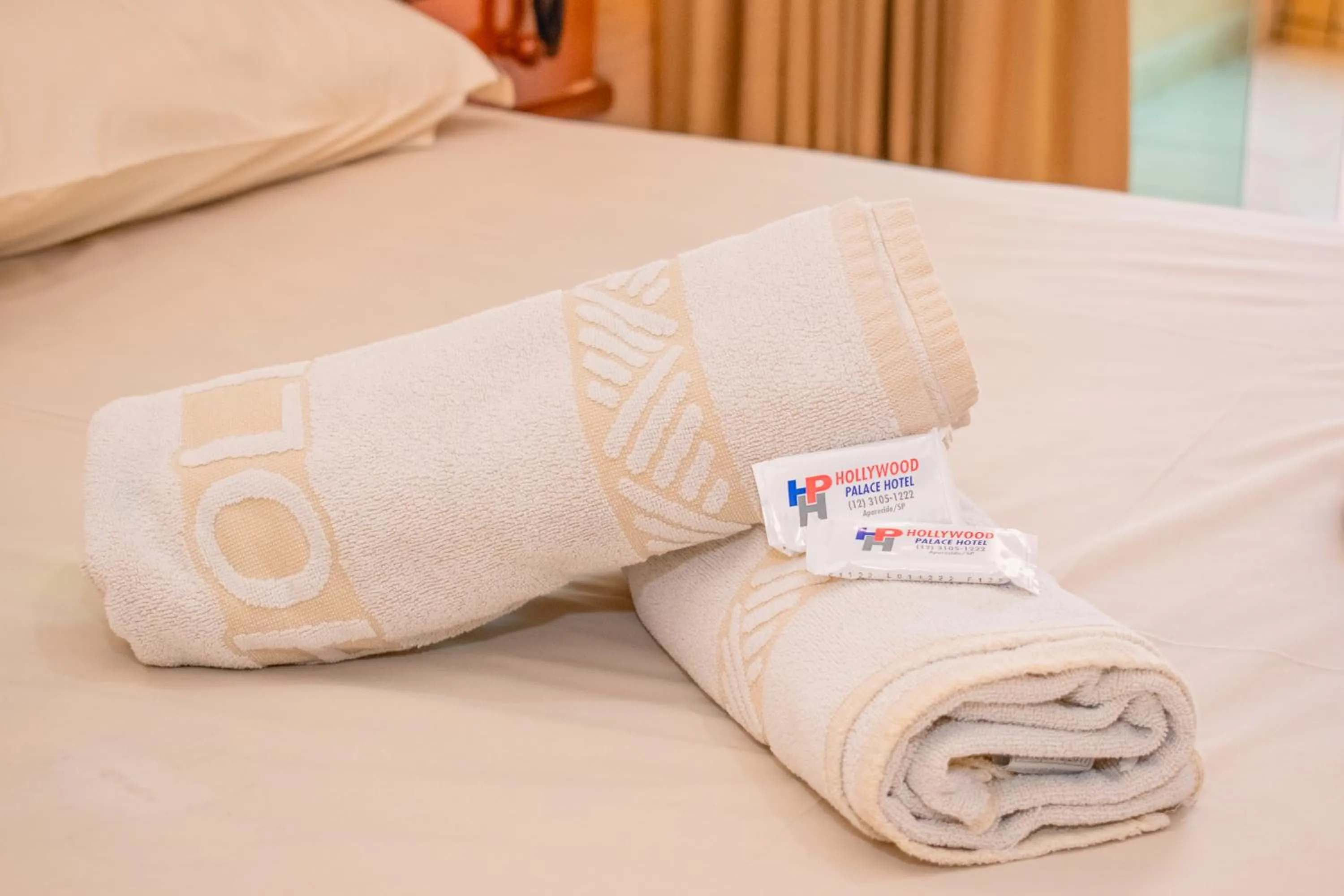 Bed in Hollywood Palace Hotel