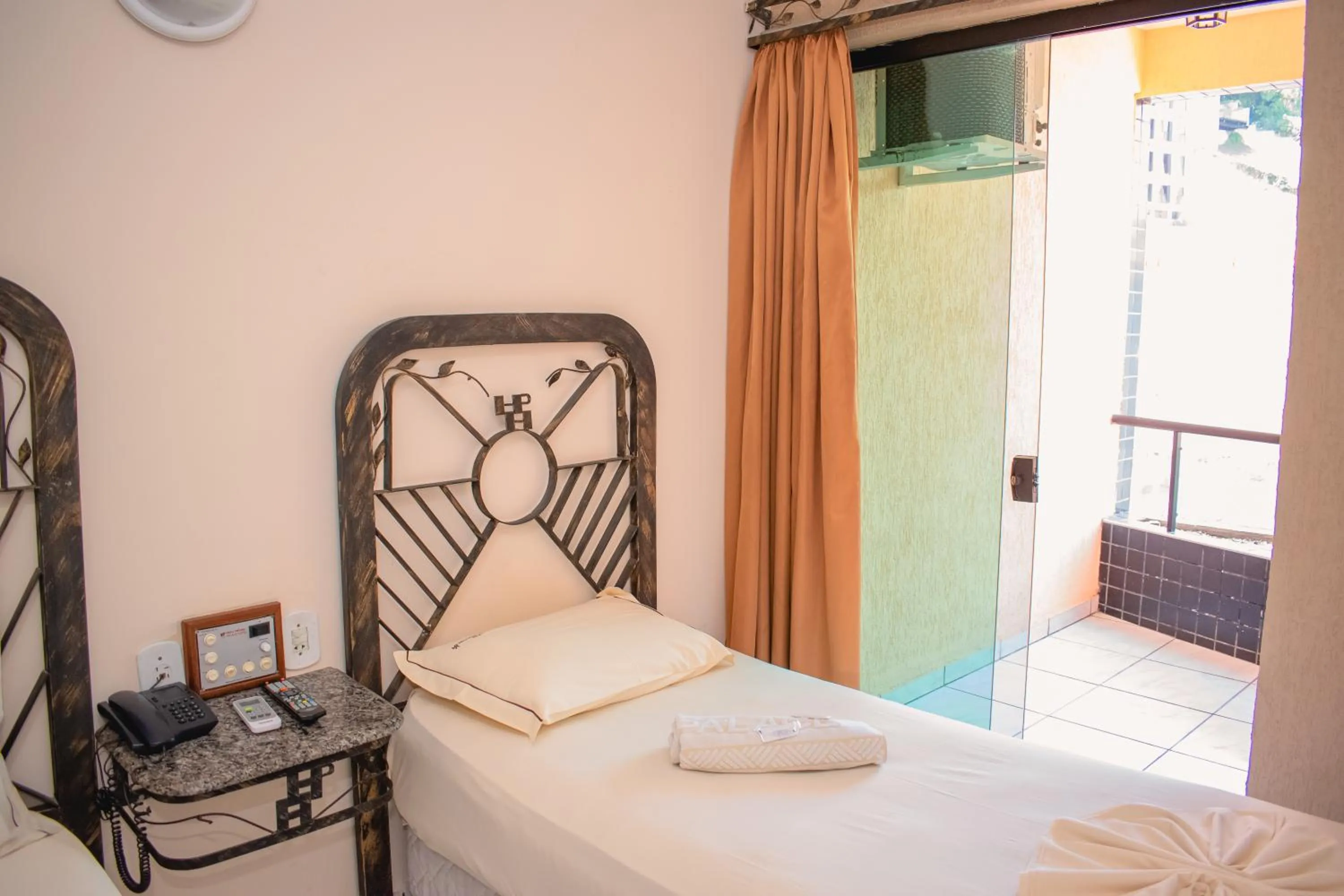 Bed in Hollywood Palace Hotel