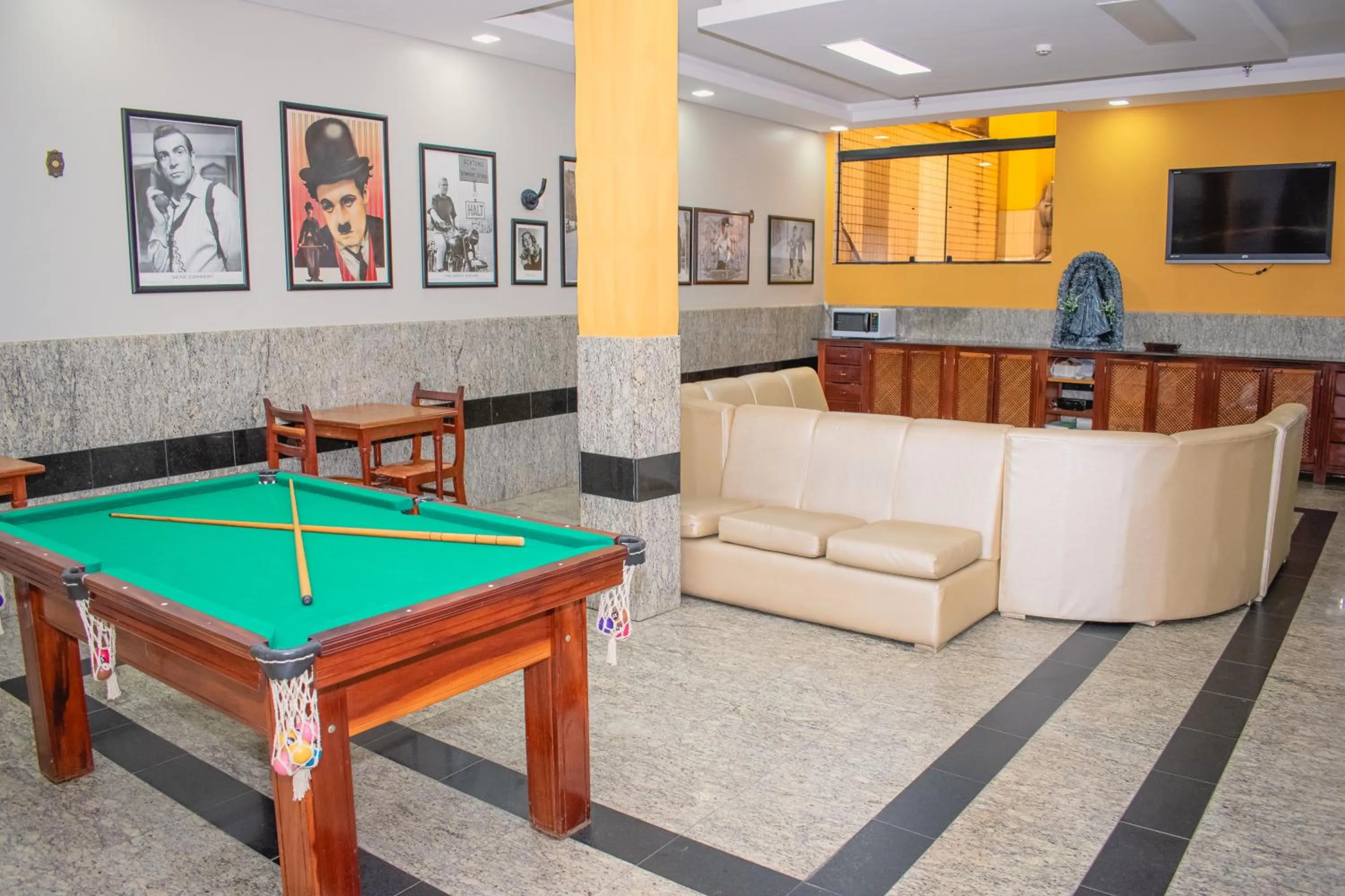 Hollywood Palace Hotel