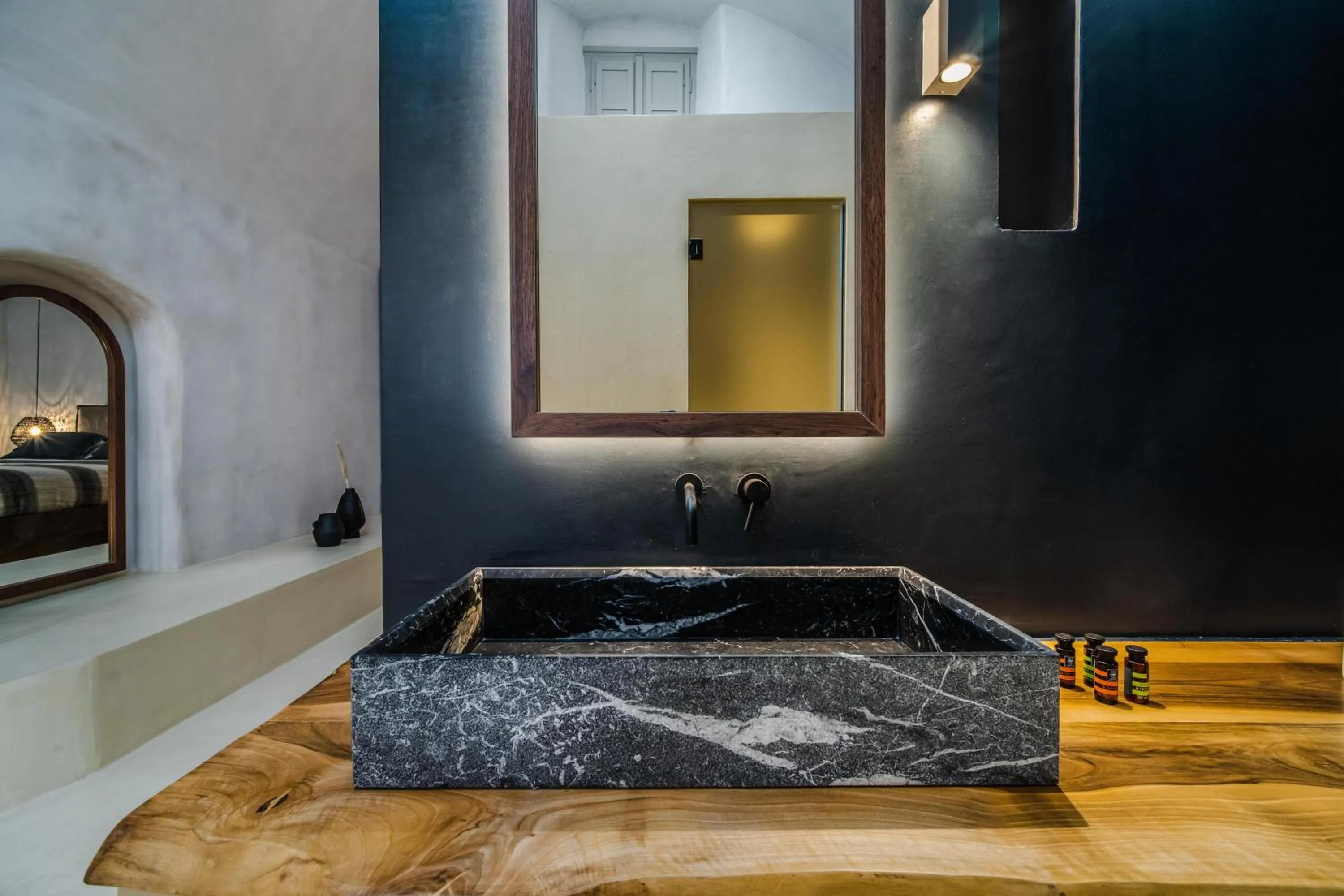 Bathroom, Bed in Phaos 1870, A restored Winery