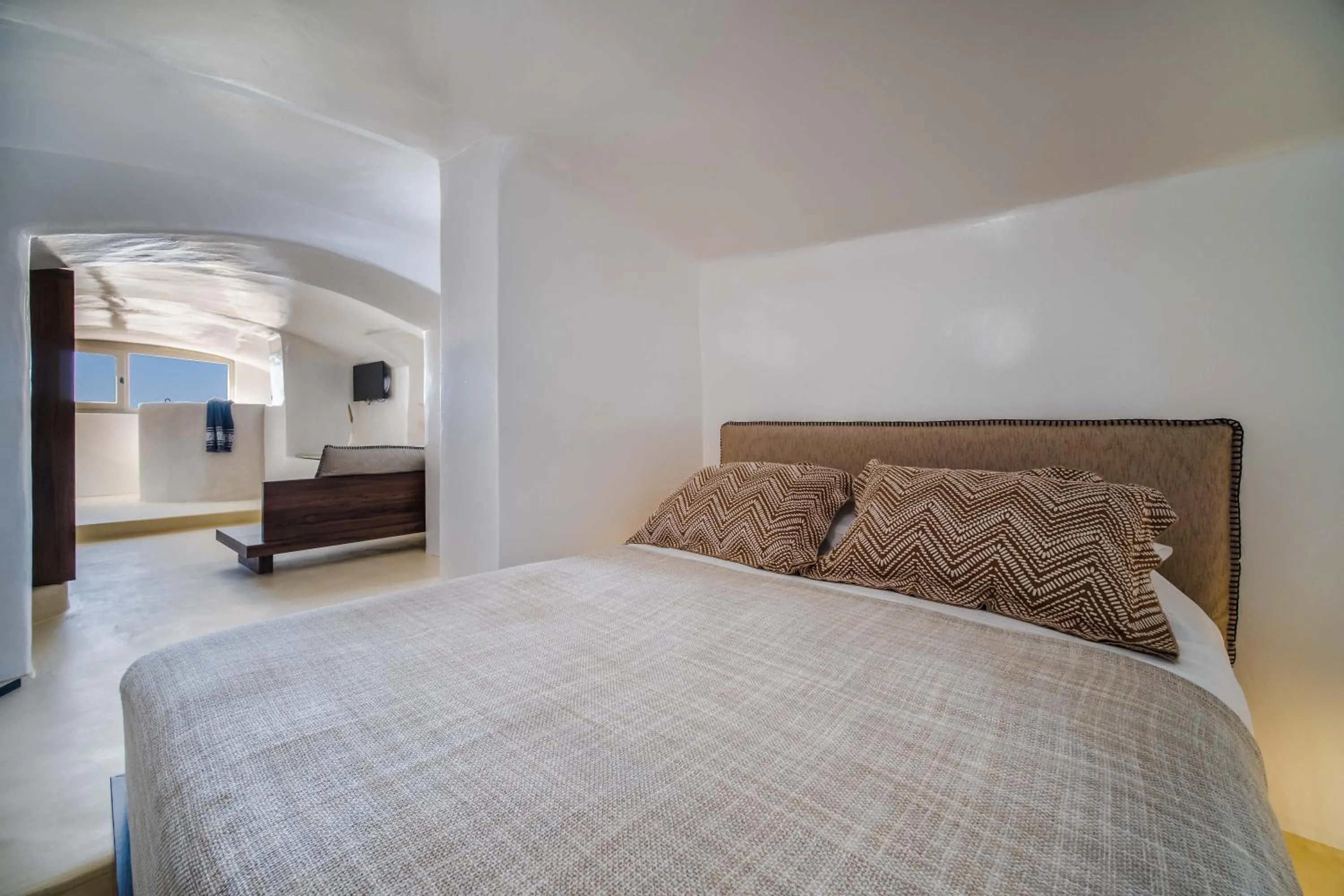 Photo of the whole room, Bed in Phaos 1870, A restored Winery