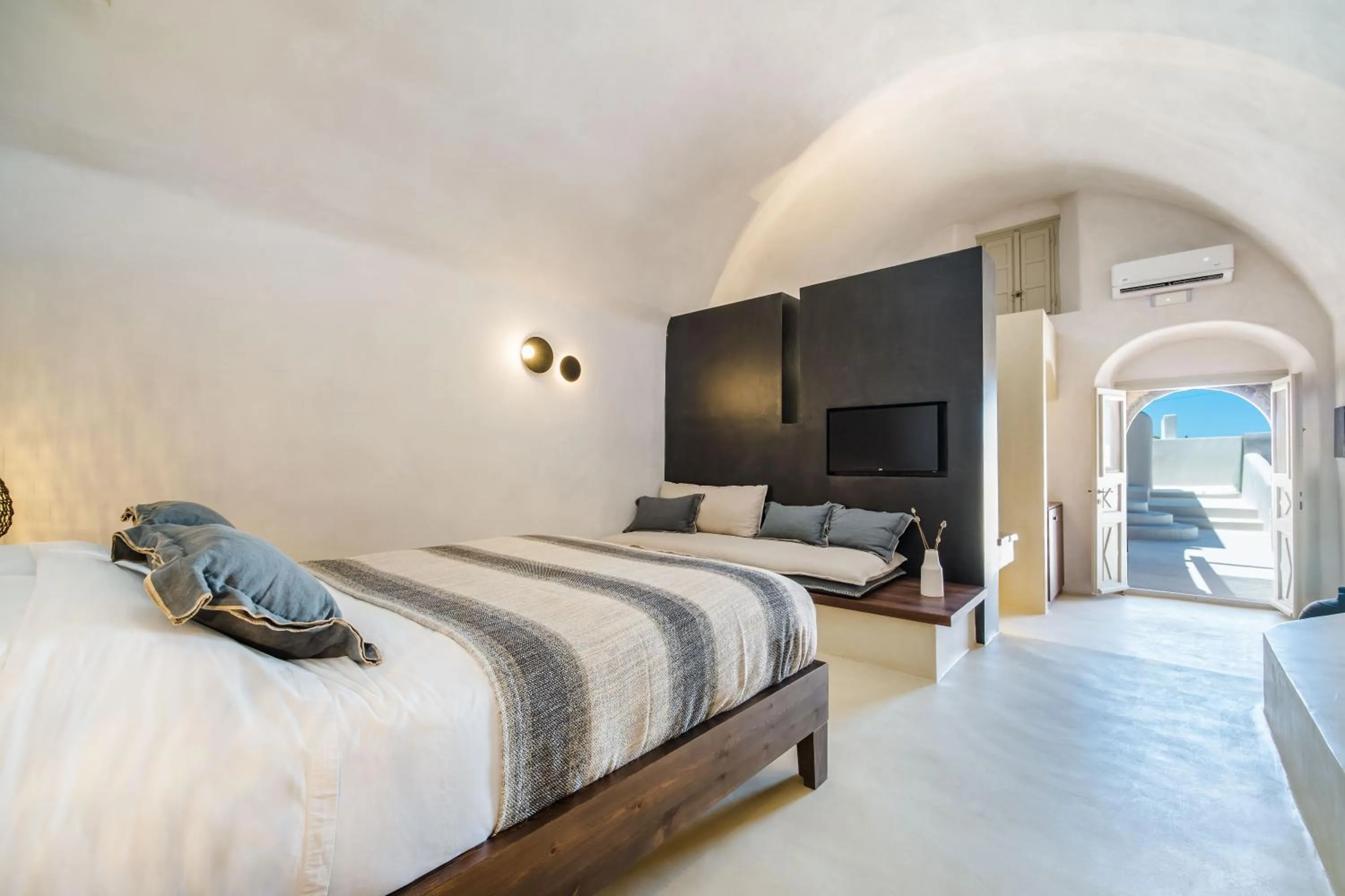 Bedroom, Bed in Phaos 1870, A restored Winery