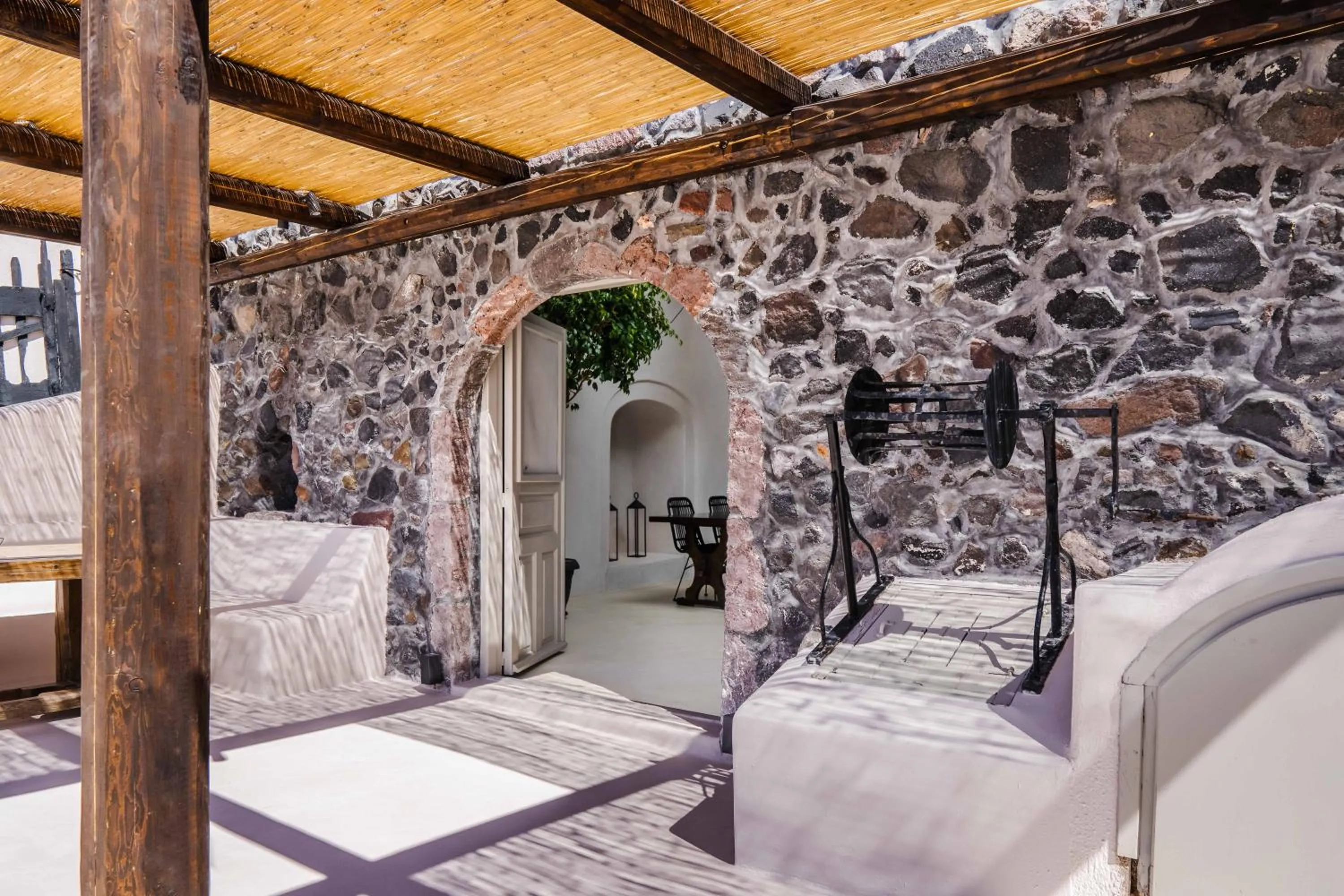 Facade/entrance in Phaos 1870, A restored Winery