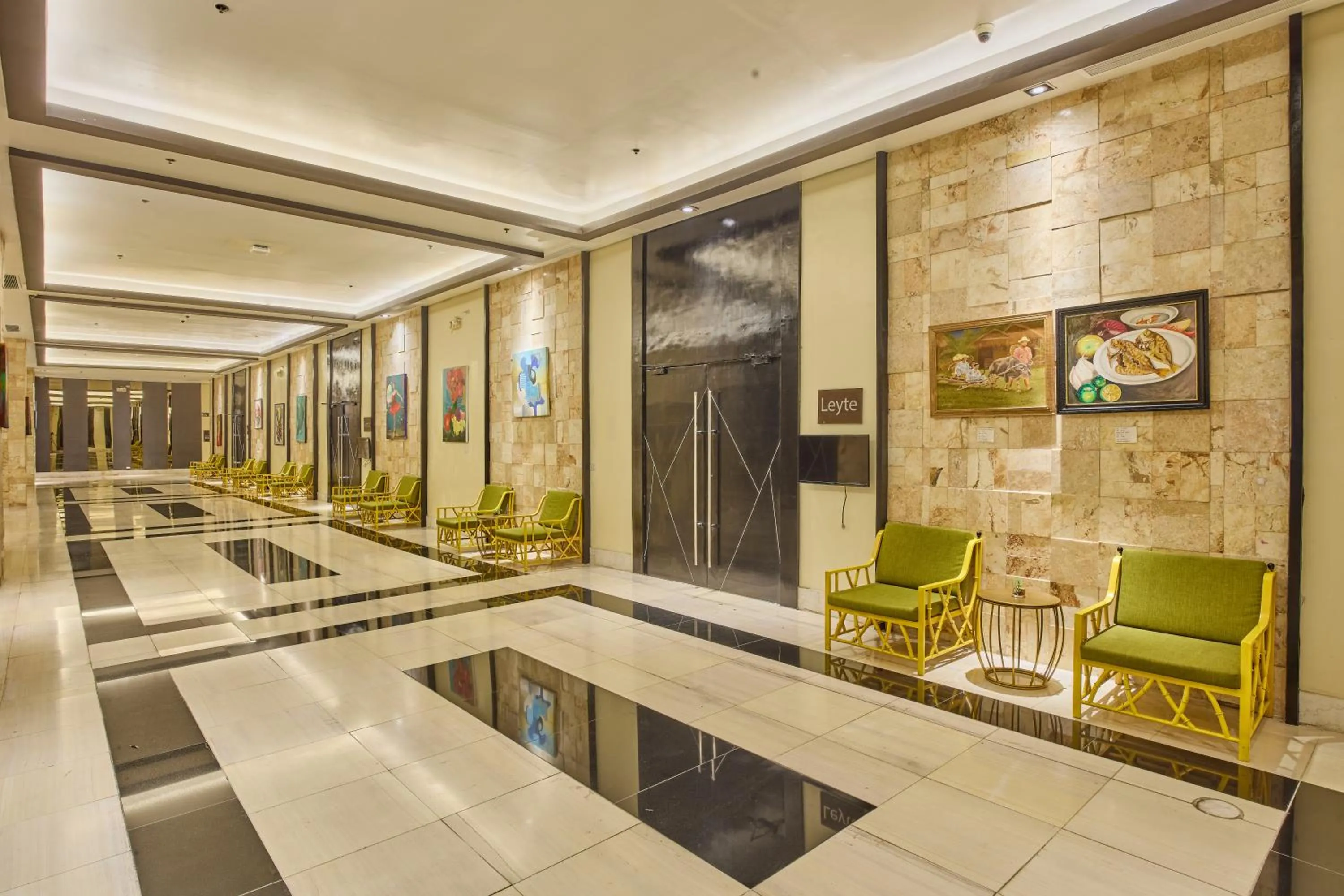 Area and facilities in Summit Hotel Tacloban