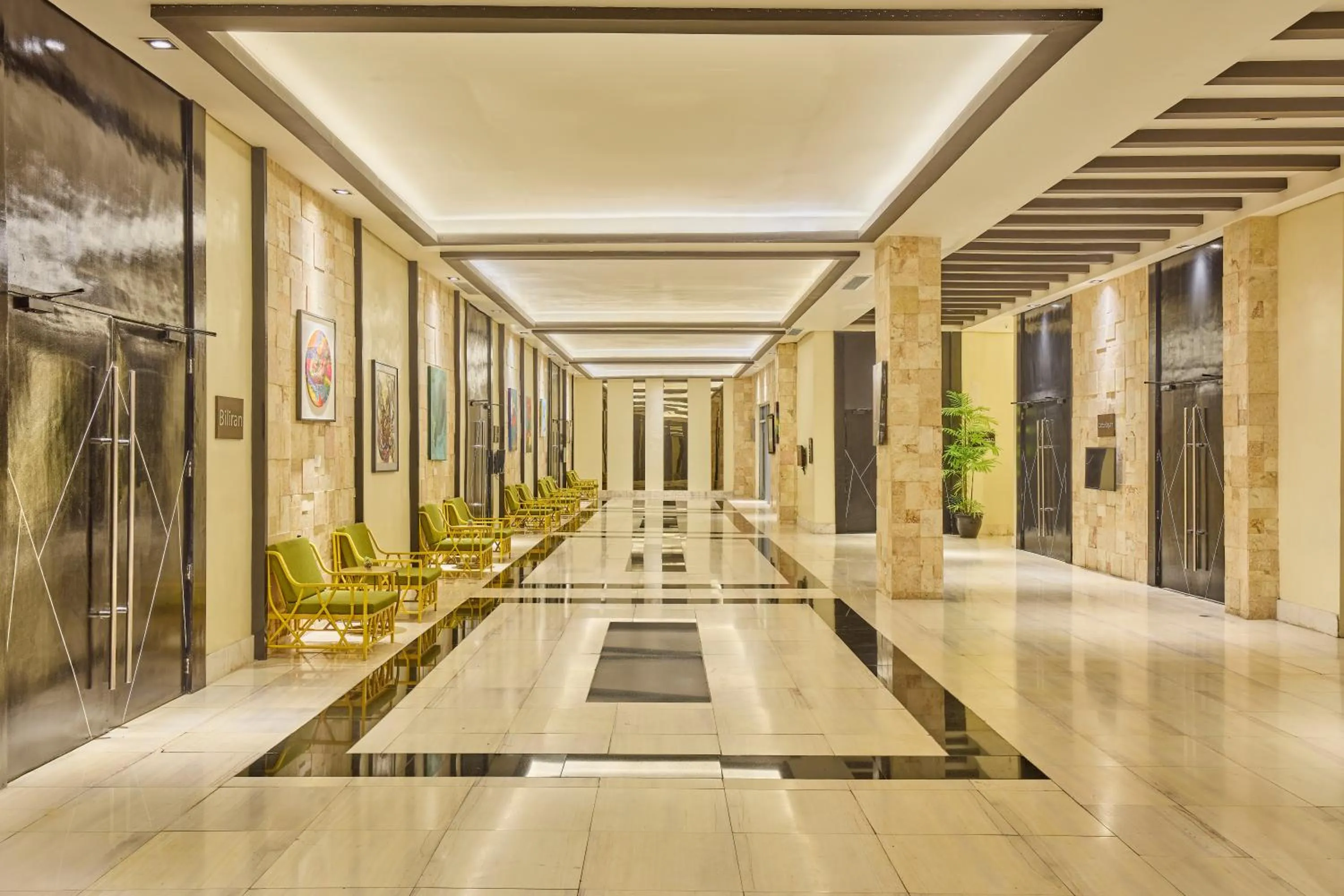 Area and facilities in Summit Hotel Tacloban