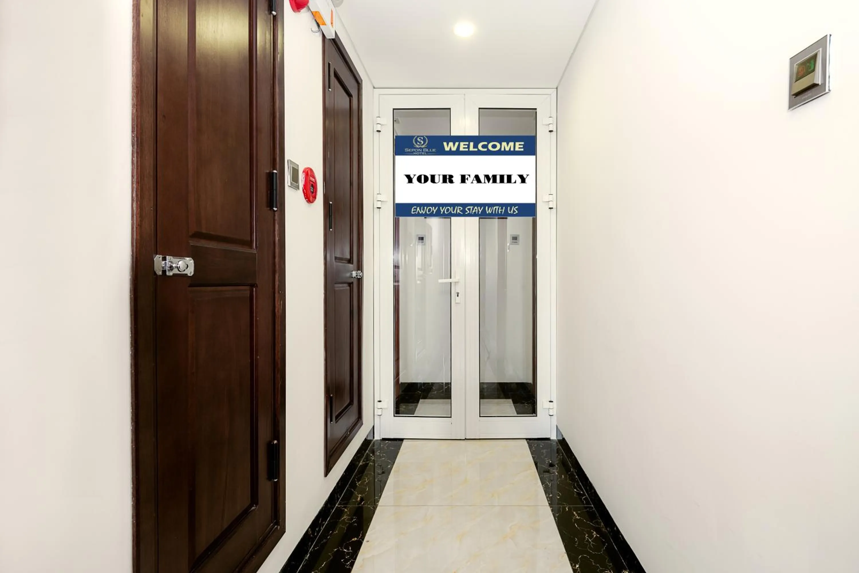 elevator in Sepon Blue Hotel