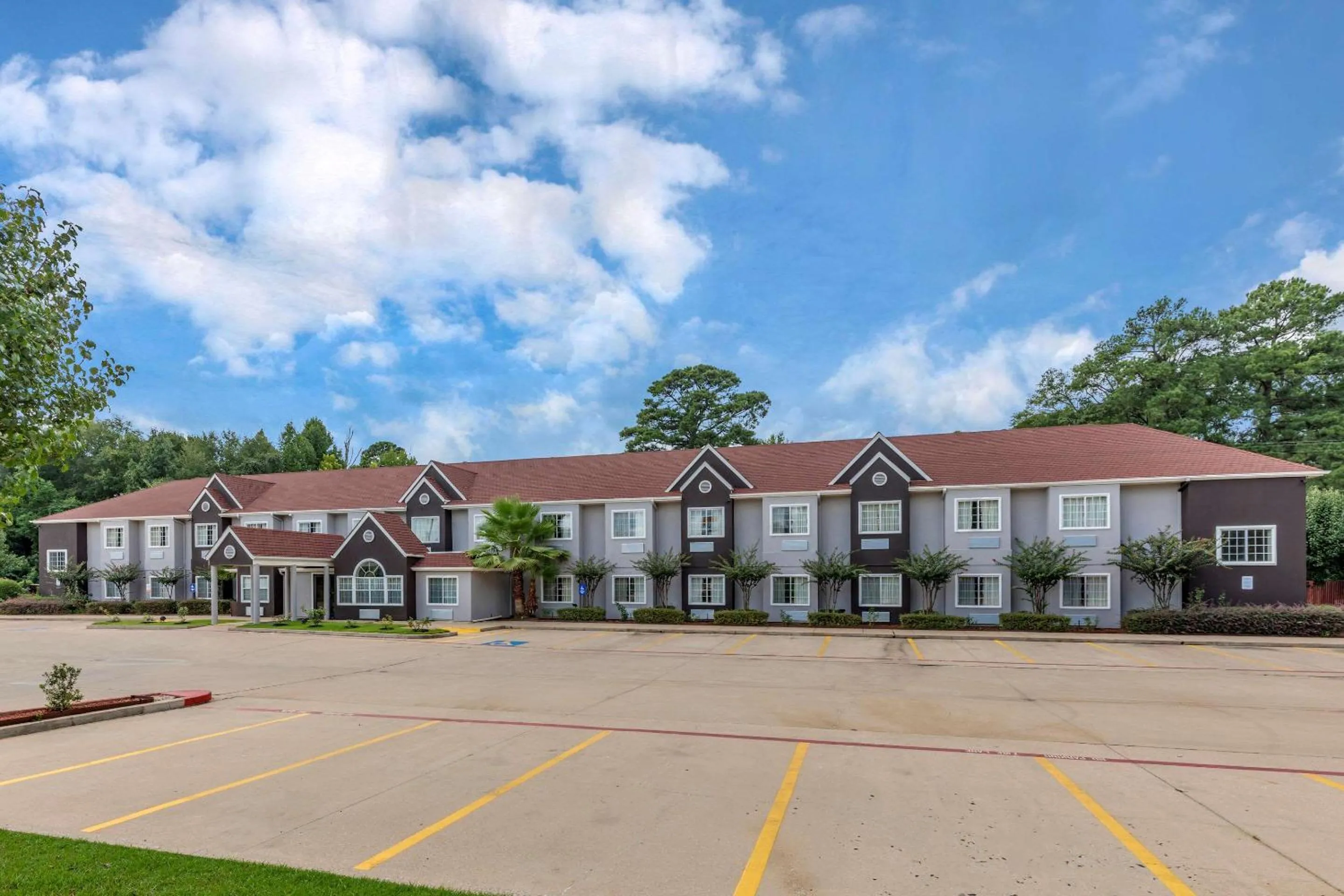 Property building in Quality Inn & Suites Longview I-20