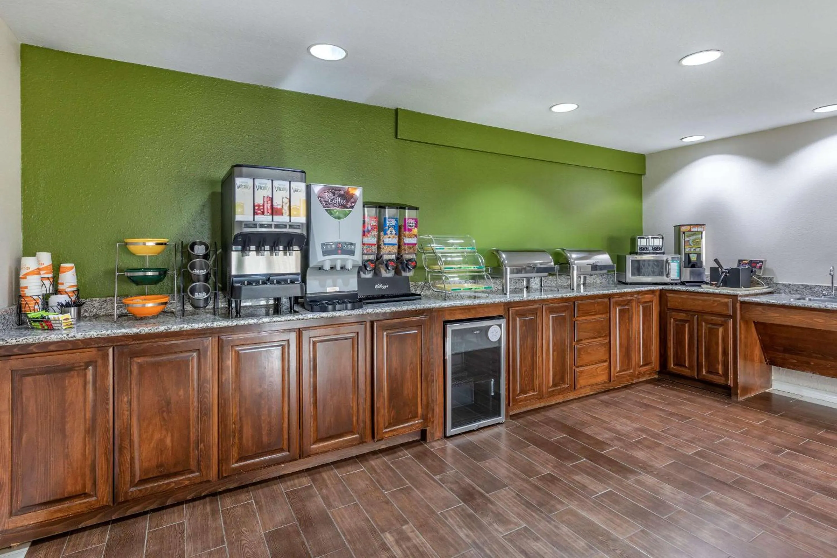 Restaurant/places to eat in Quality Inn & Suites Longview I-20