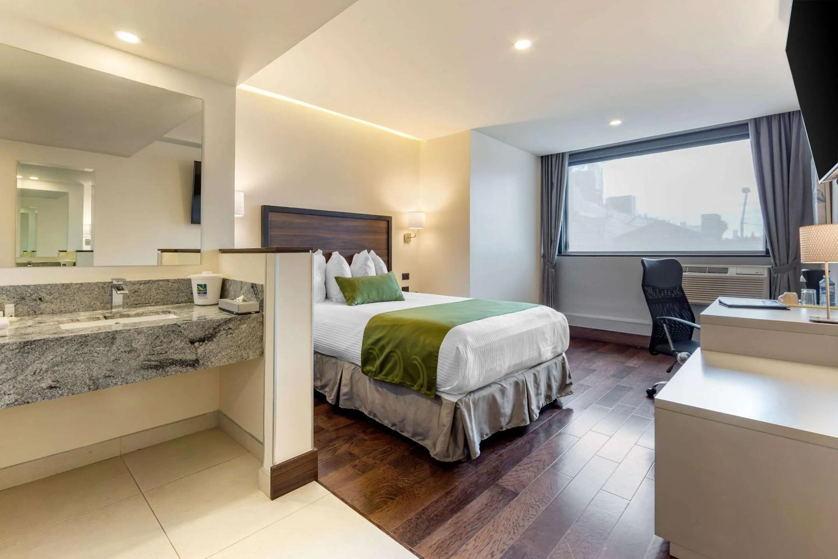 Bedroom in Hotel Chihuahua San Francisco