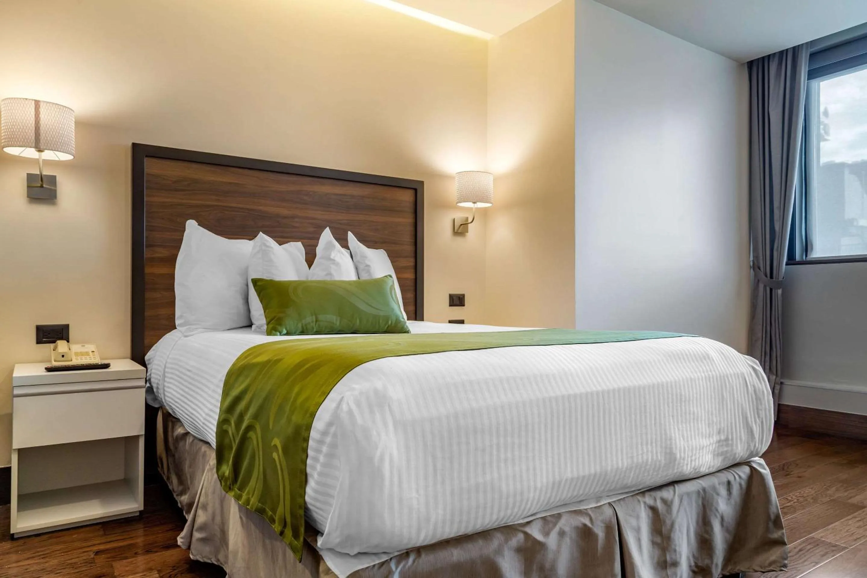 Bedroom in Hotel Chihuahua San Francisco