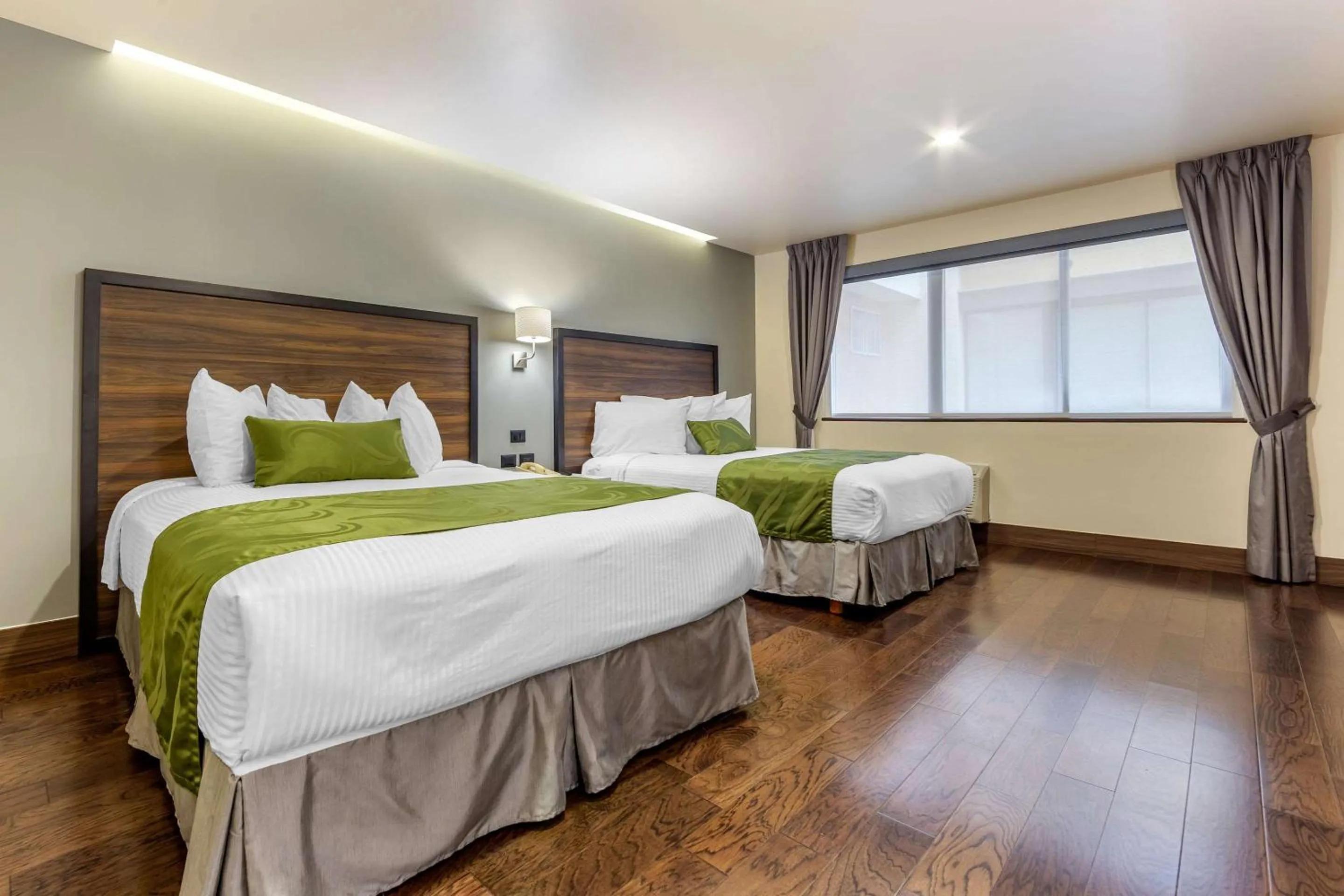 Bedroom in Hotel Chihuahua San Francisco