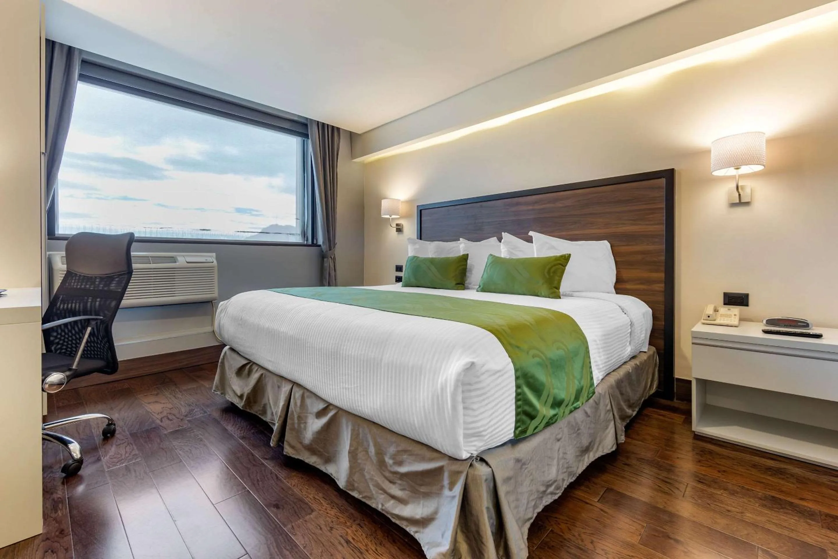 Bedroom in Hotel Chihuahua San Francisco