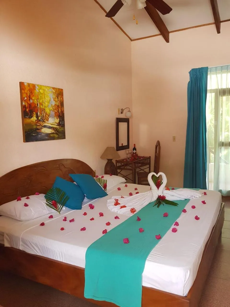 Bed in Samara Beach Hotel