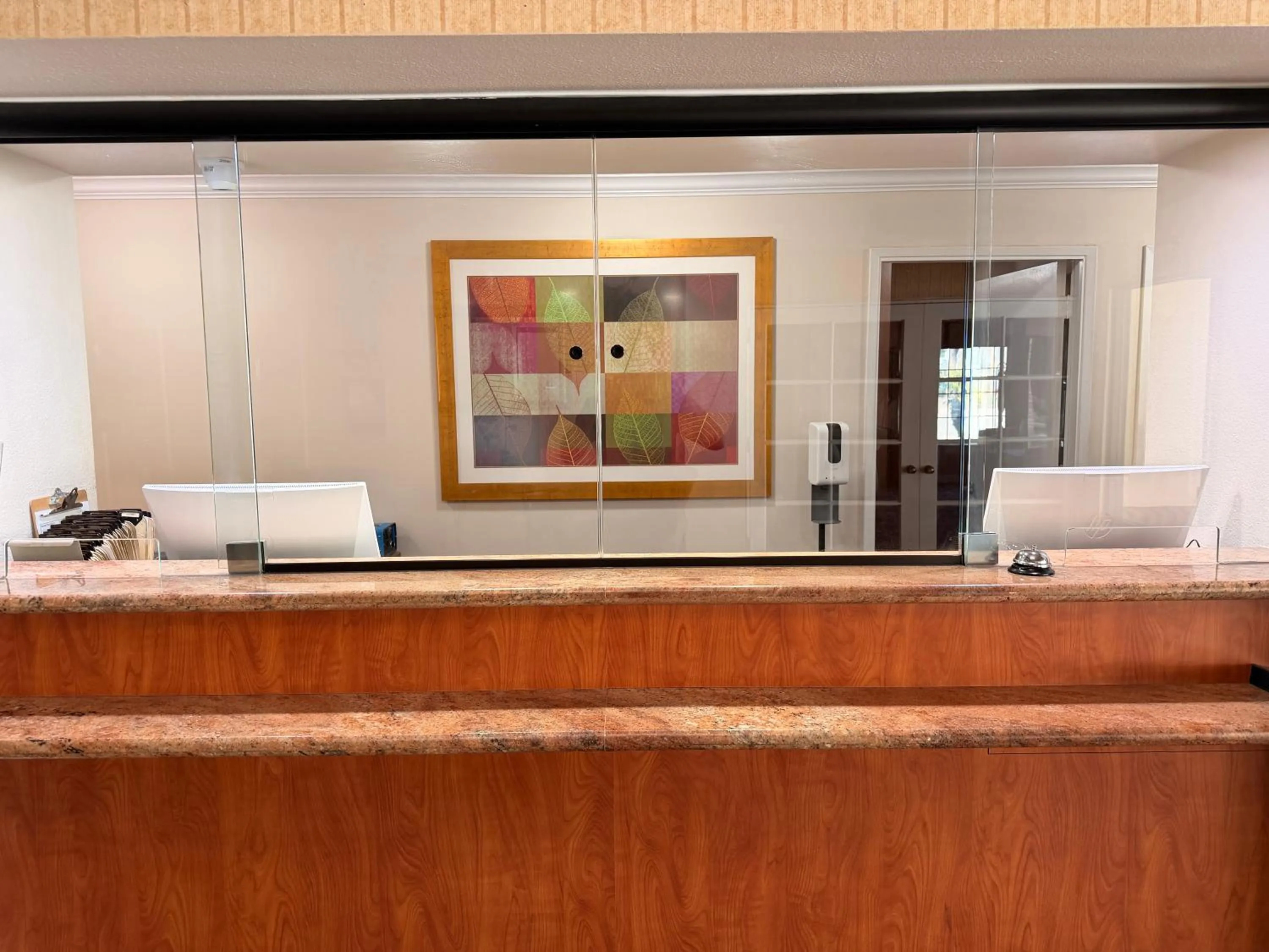 Lobby or reception in Inn of Lompoc