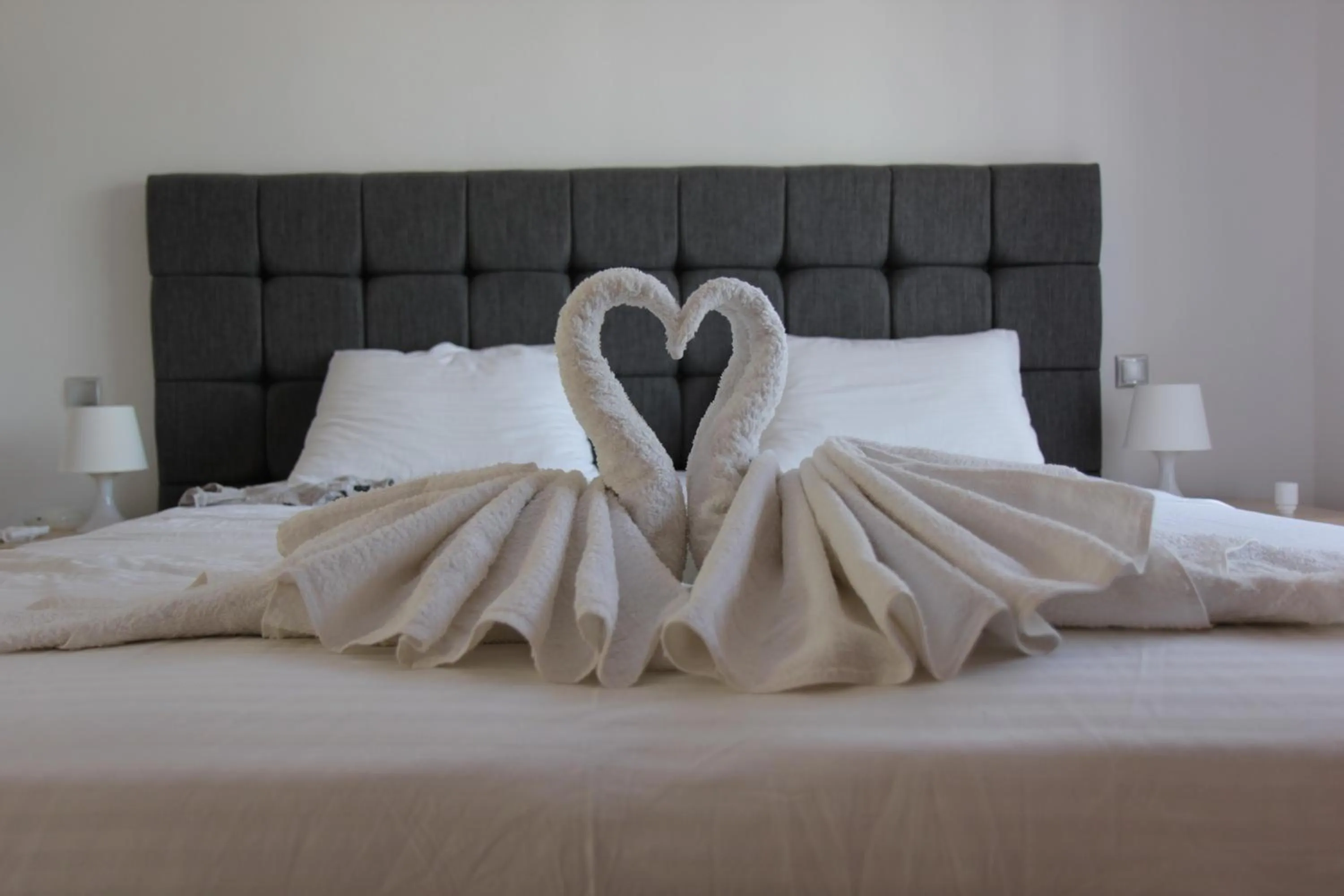 Decorative detail, Bed in Platoni Elite Villas