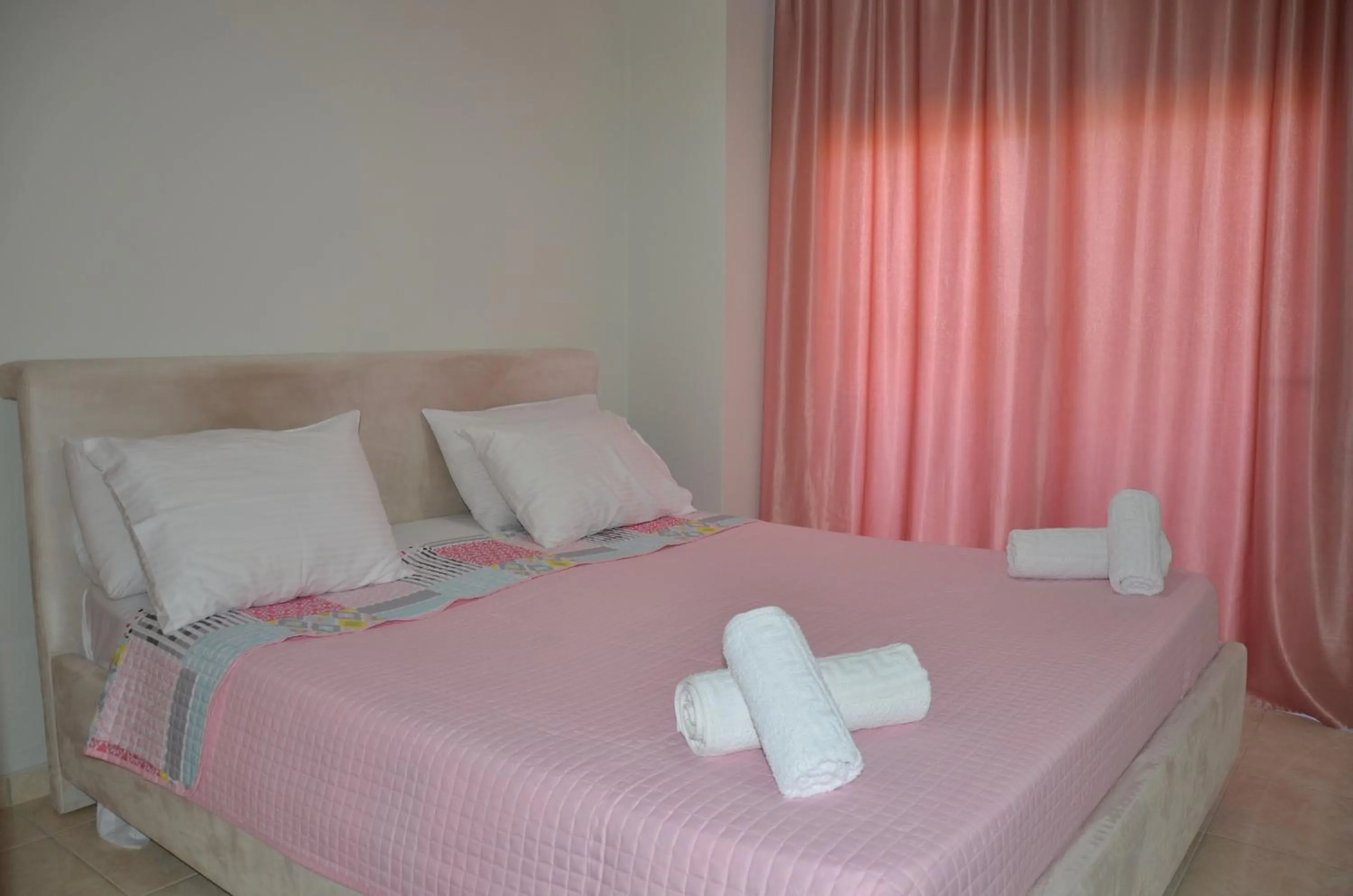 Bedroom, Bed in Platoni Elite Villas