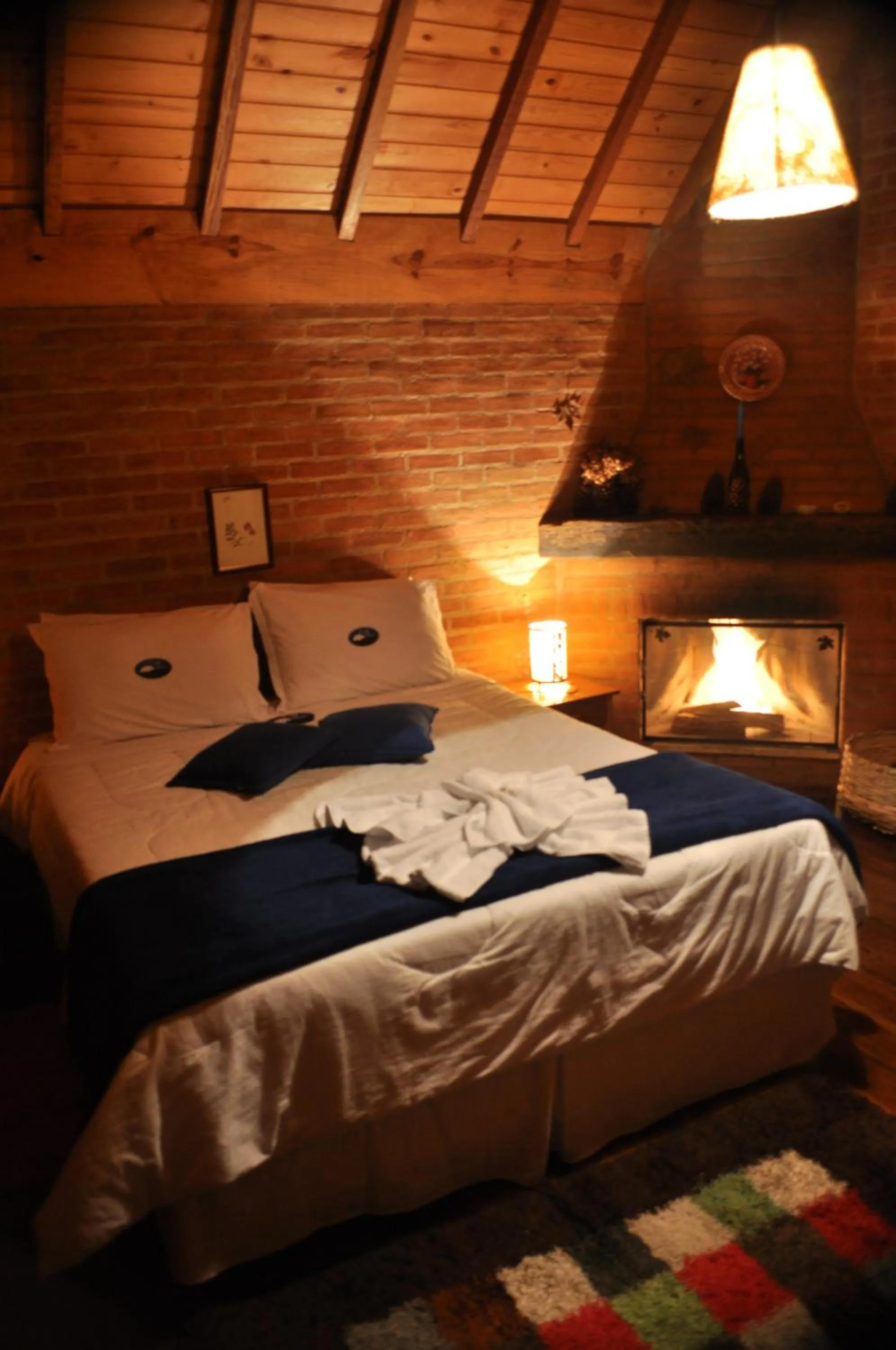 Photo of the whole room, Bed in Pousada Canto da Lua