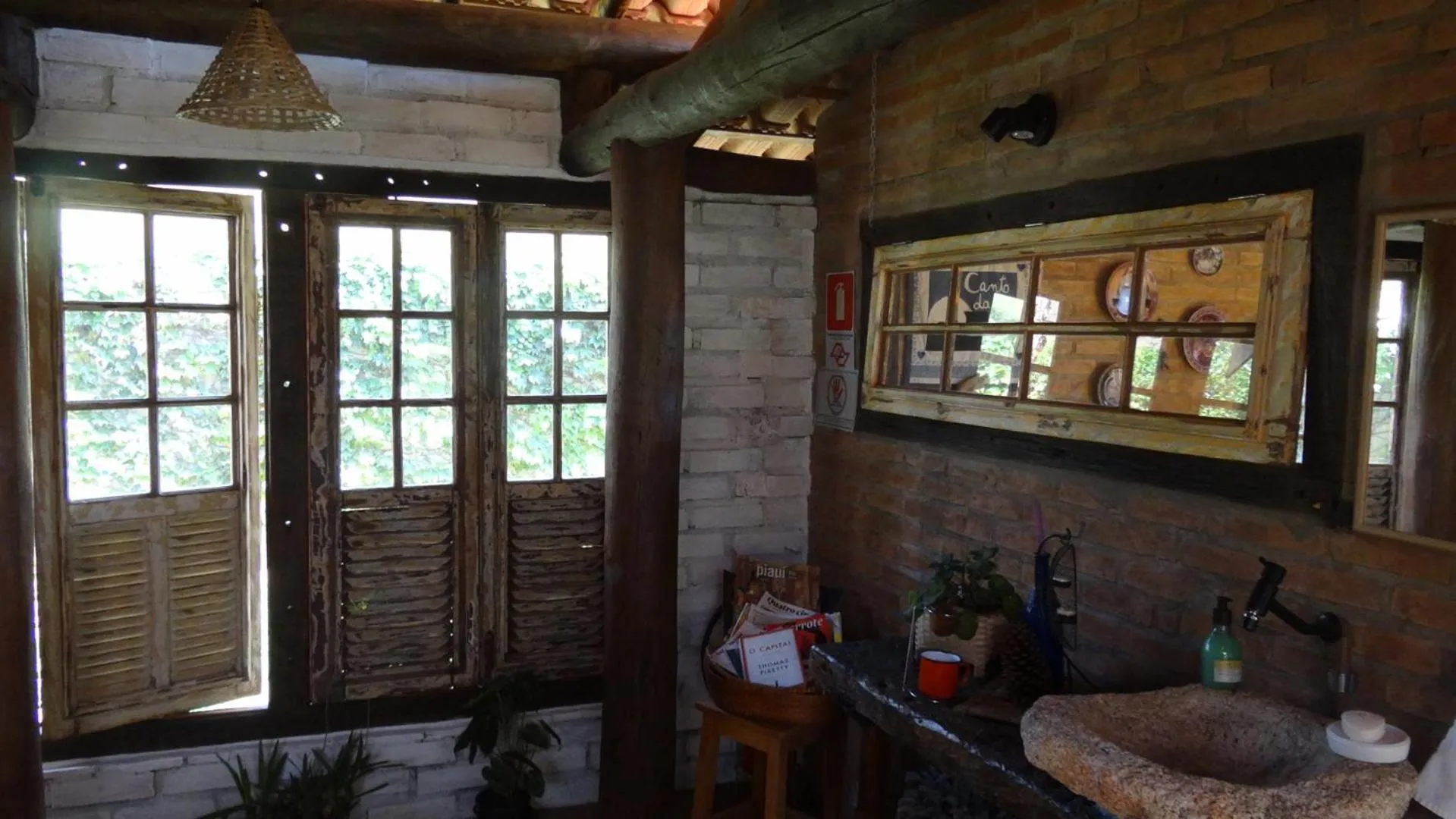 Decorative detail in Pousada Canto da Lua