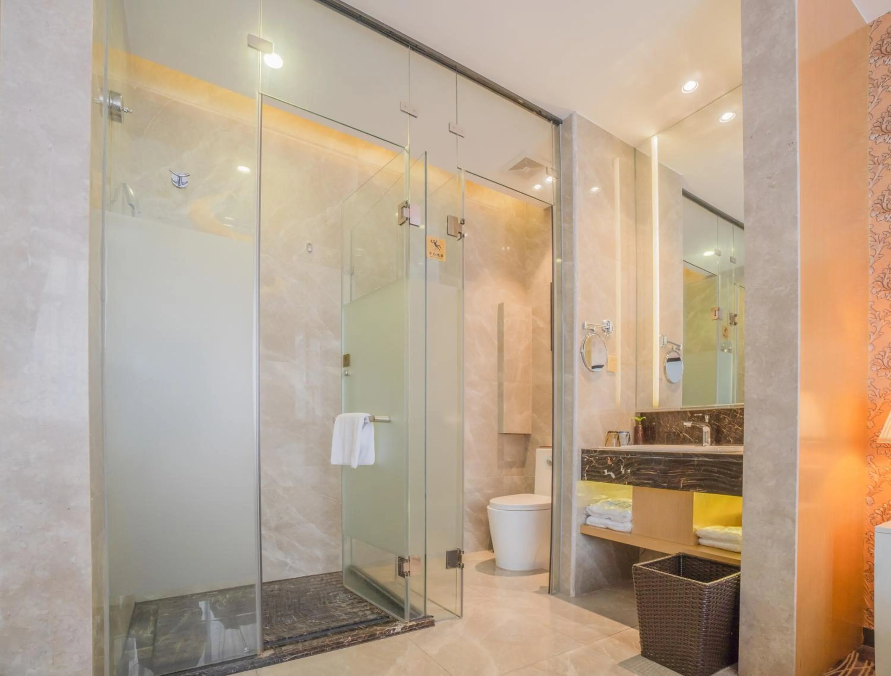 Toilet in Taishan He Style Hotel