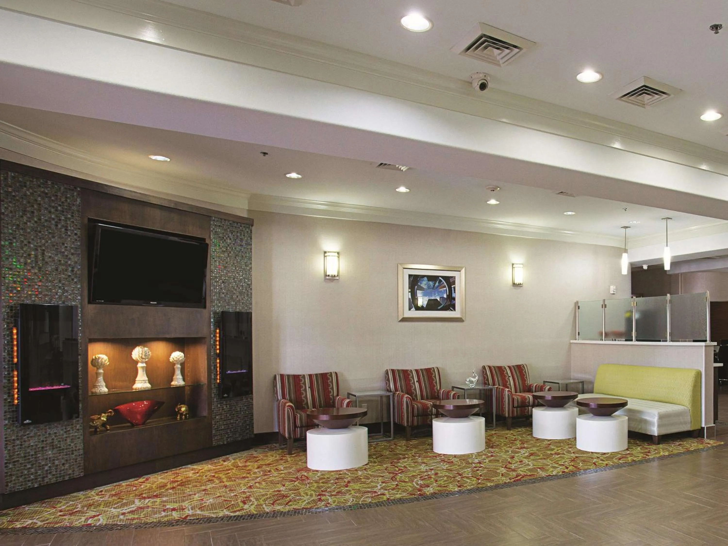 Lobby or reception in La Quinta by Wyndham Houston Channelview