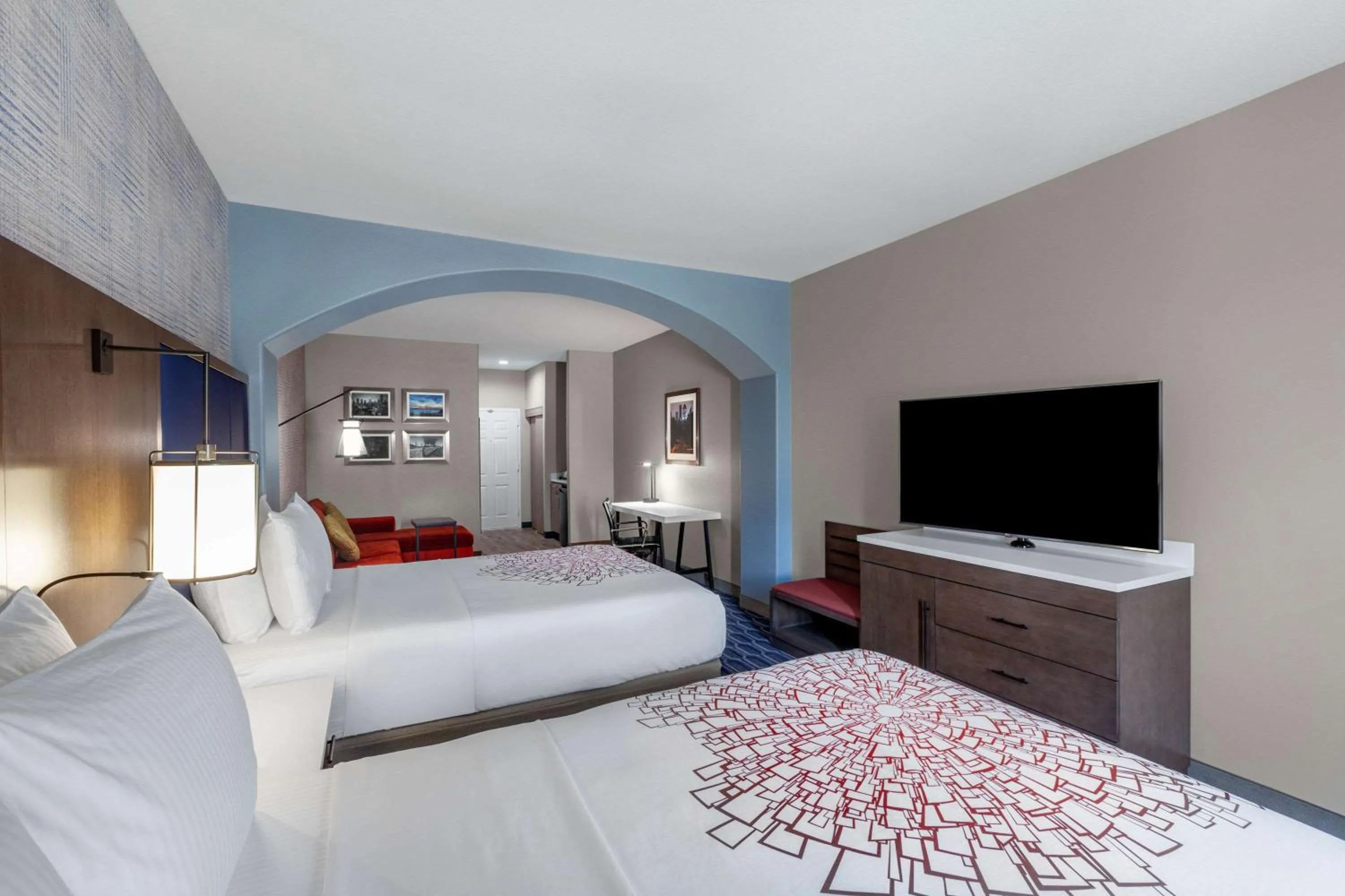 TV and multimedia, Bed in La Quinta by Wyndham Houston Channelview