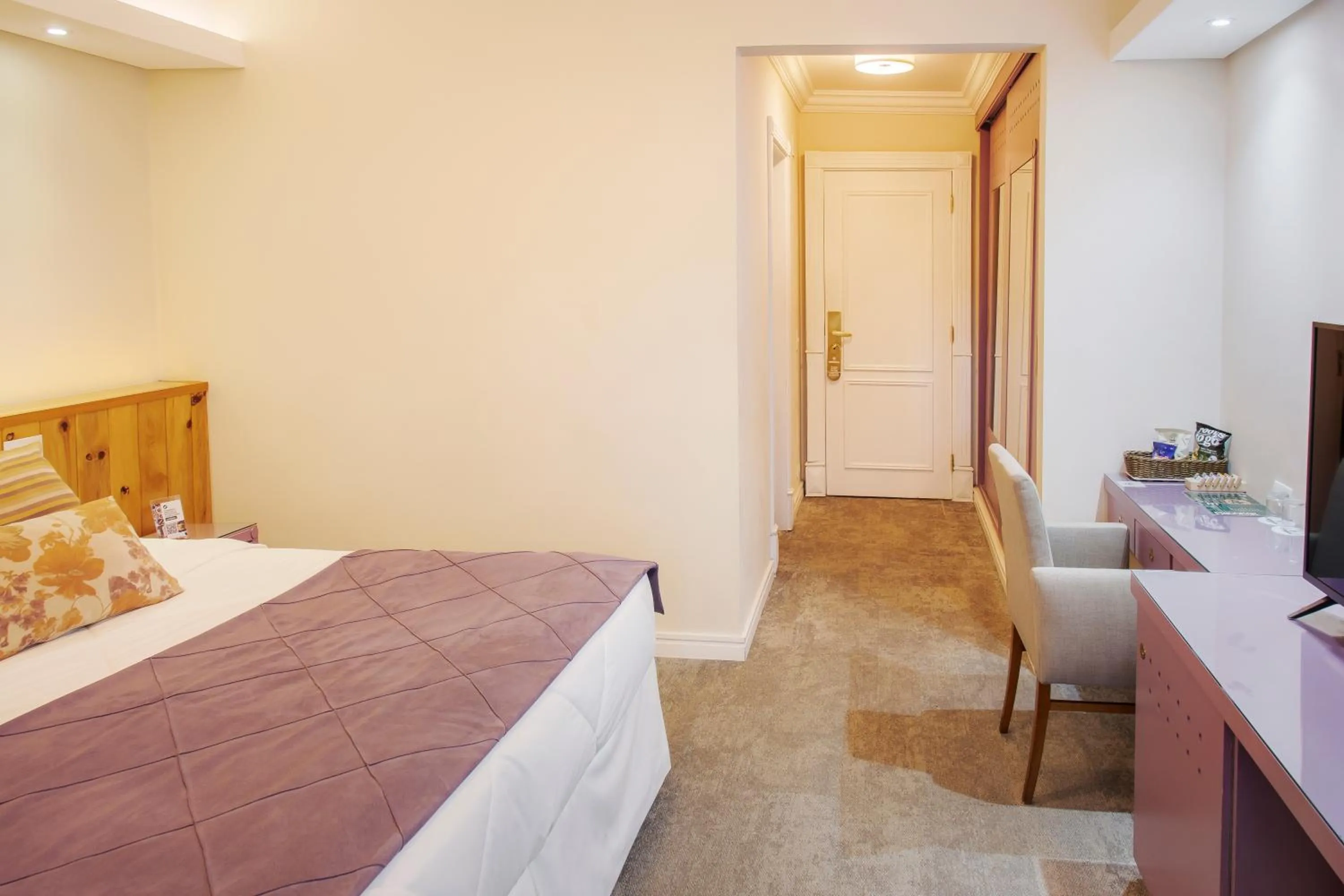 Photo of the whole room, Bed in Hotel Serra da Estrela