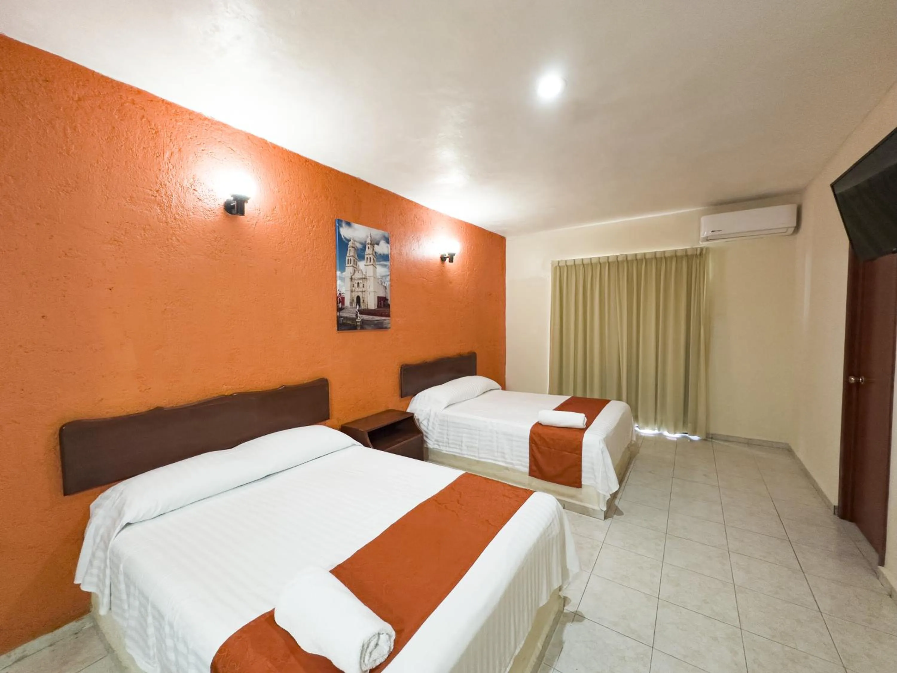 Photo of the whole room, Bed in Hotel Uxulkah