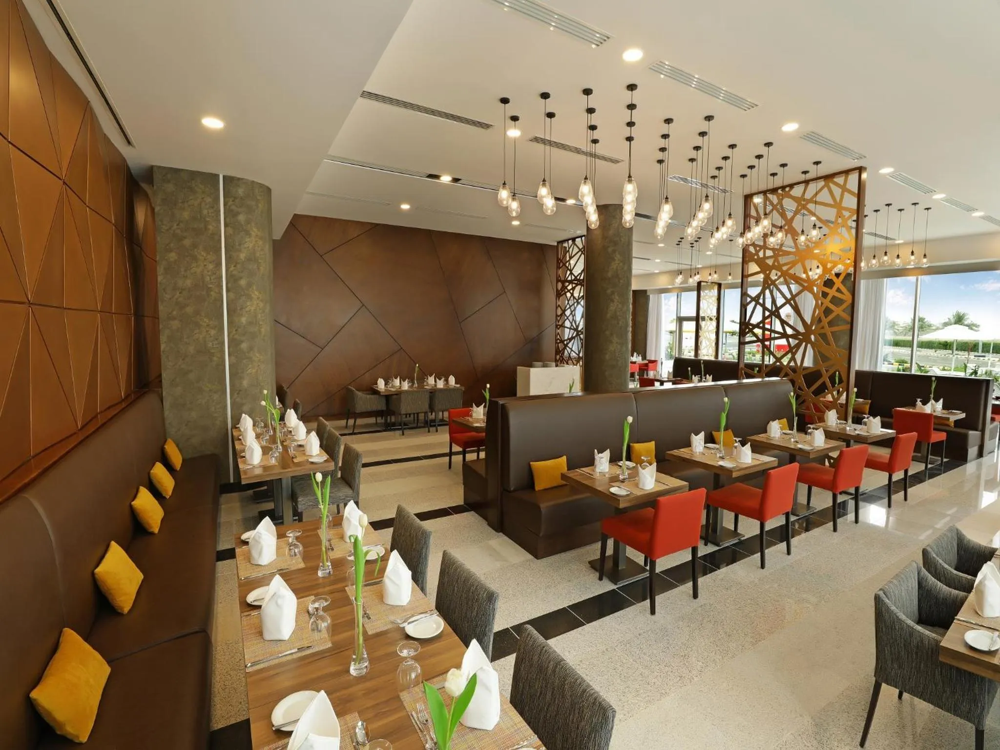 Restaurant/places to eat in Millennium Madinah Airport