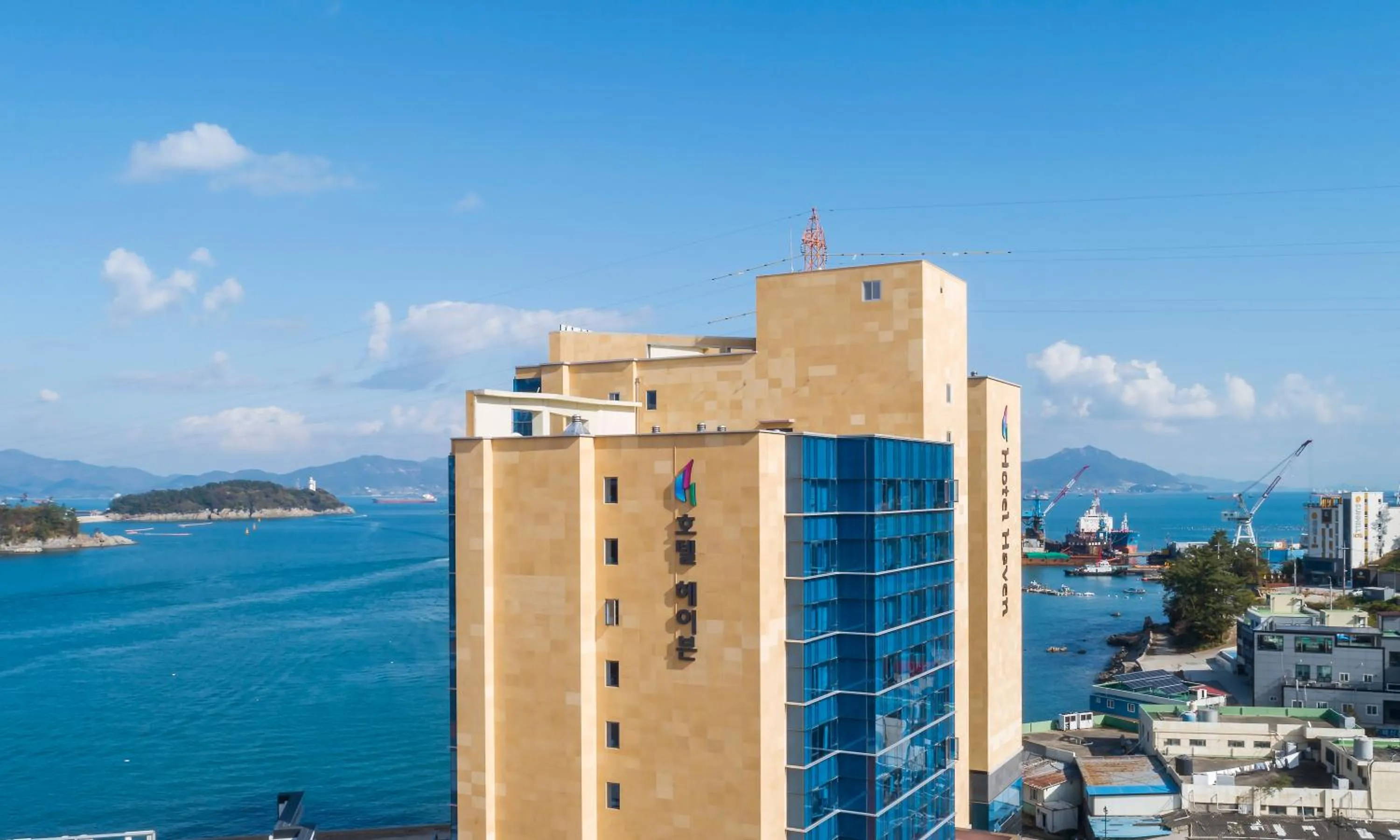 Property building in Yeosu Hotel Haven