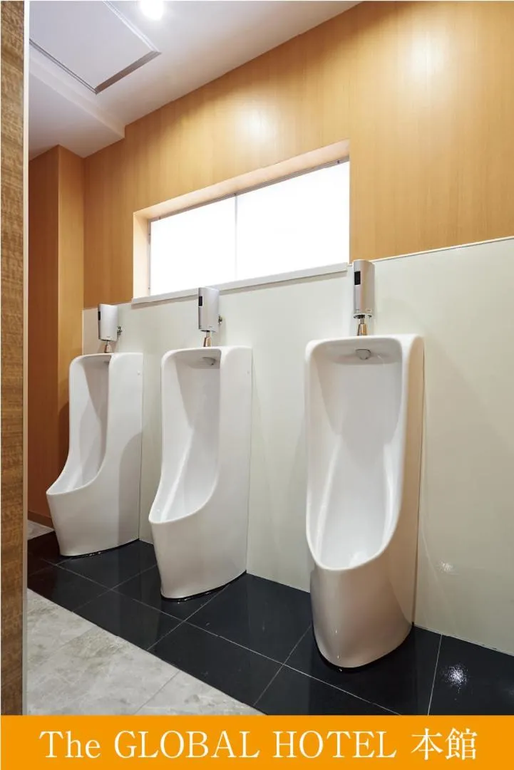 Toilet in The Global Hotel Tokyo